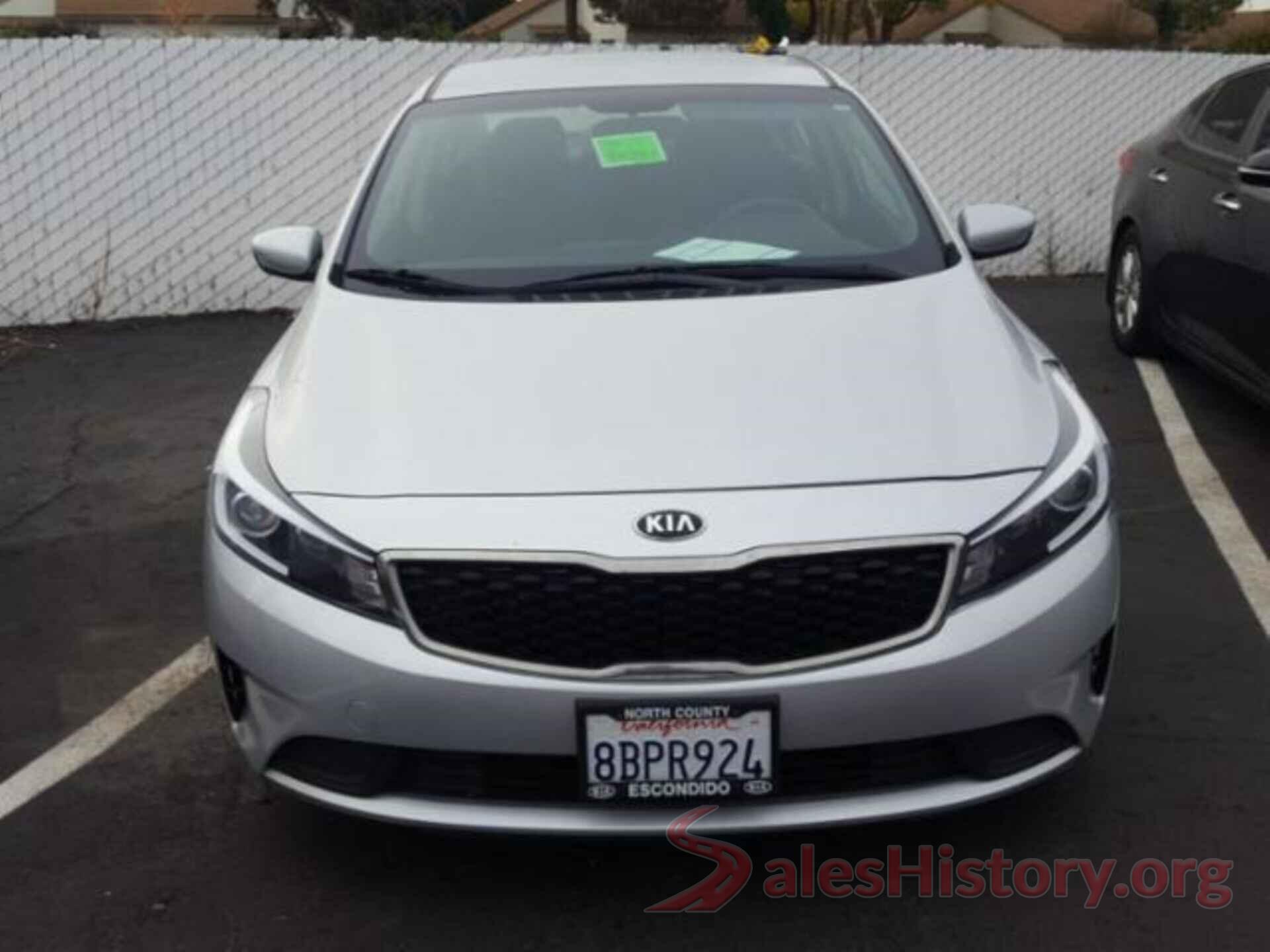 3KPFK4A74JE181667 2018 KIA FORTE