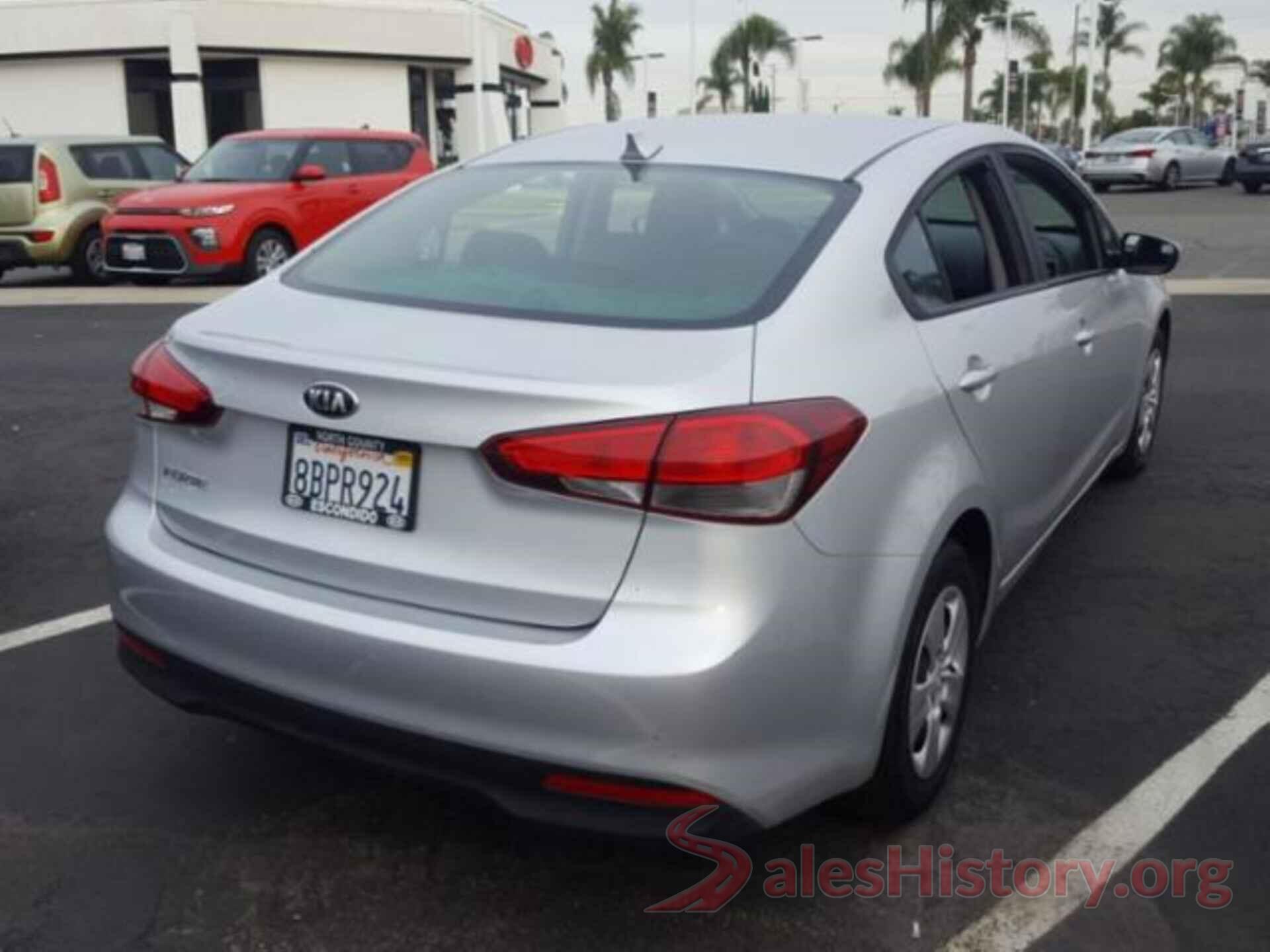 3KPFK4A74JE181667 2018 KIA FORTE