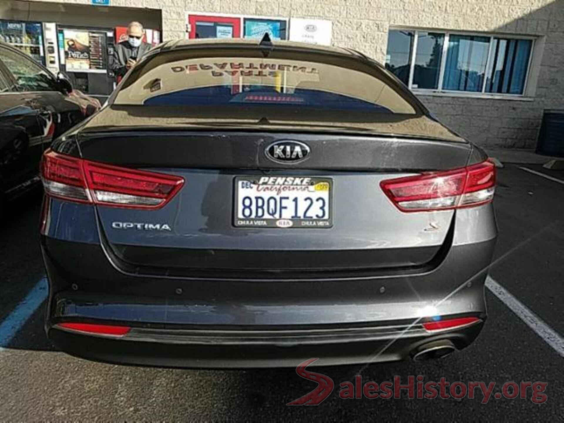 5XXGT4L36JG205521 2018 KIA OPTIMA