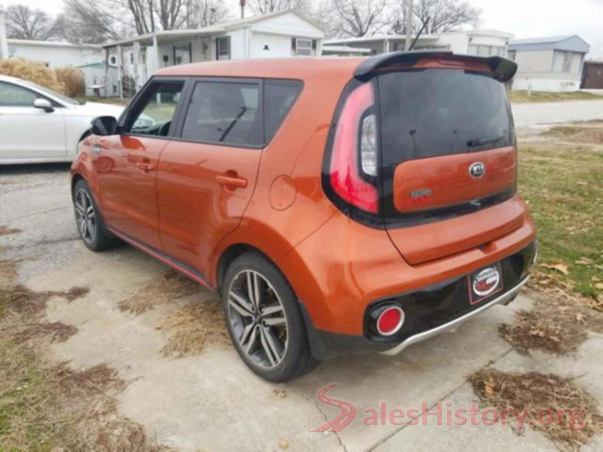 KNDJX3AA9J7577370 2018 KIA SOUL