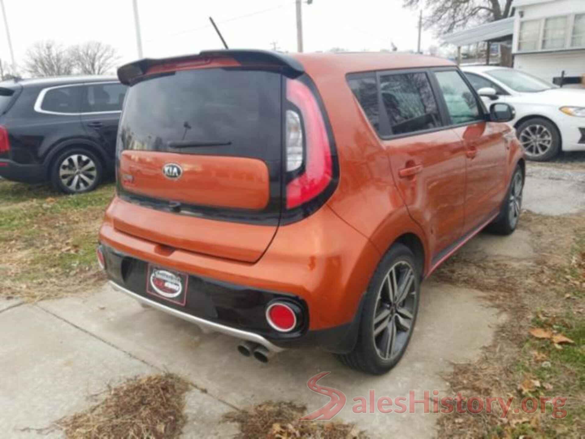 KNDJX3AA9J7577370 2018 KIA SOUL