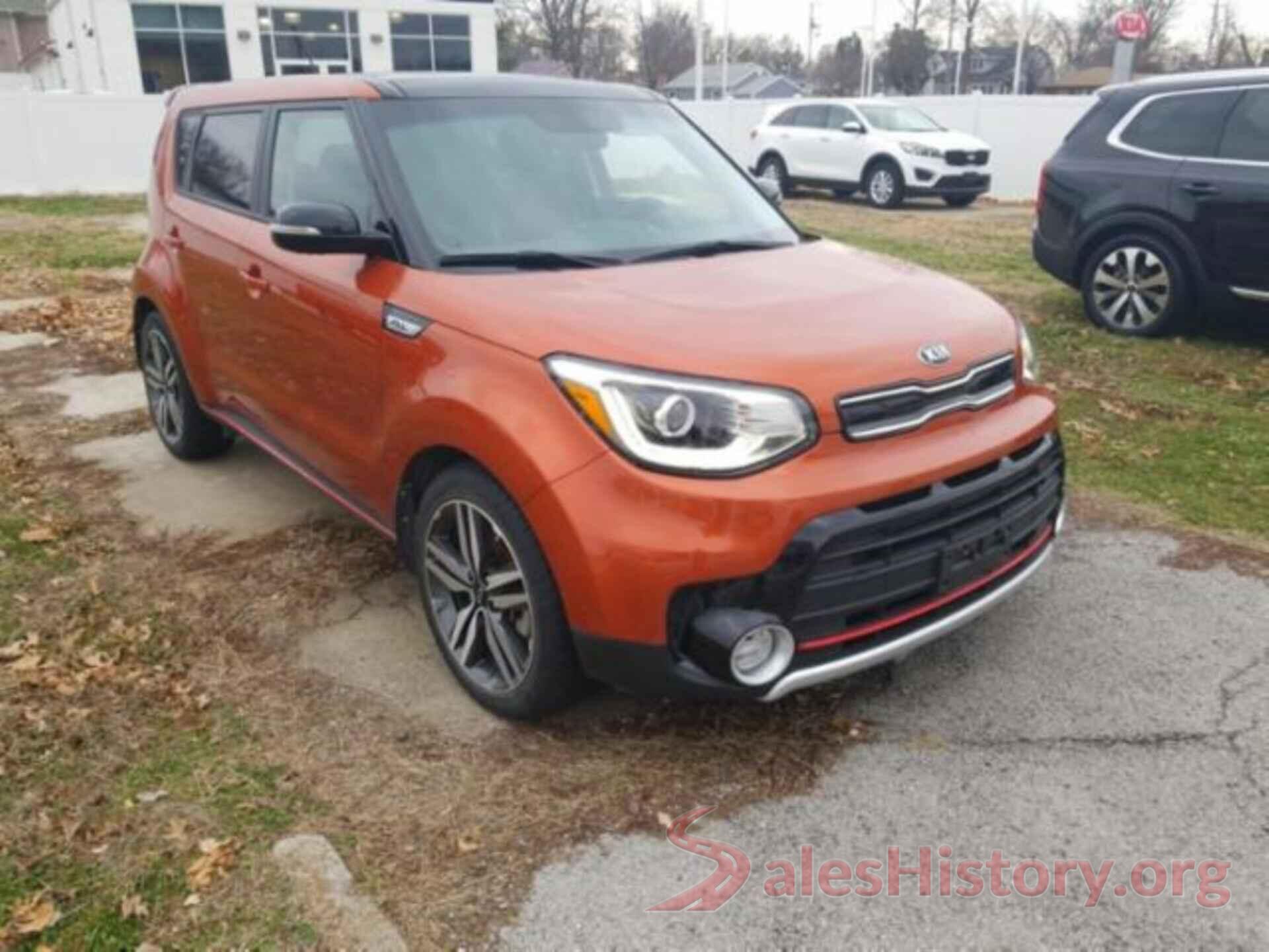 KNDJX3AA9J7577370 2018 KIA SOUL