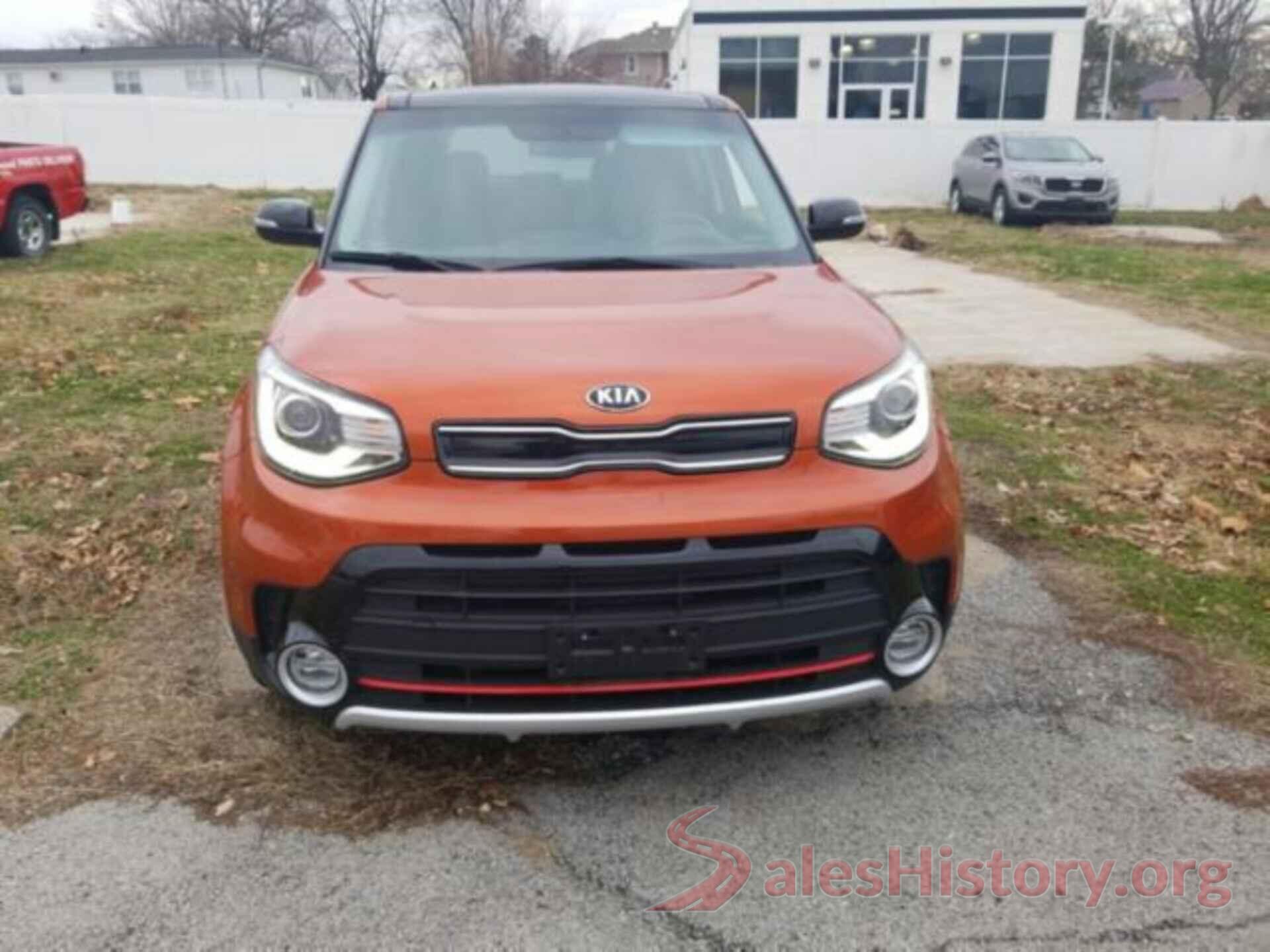 KNDJX3AA9J7577370 2018 KIA SOUL