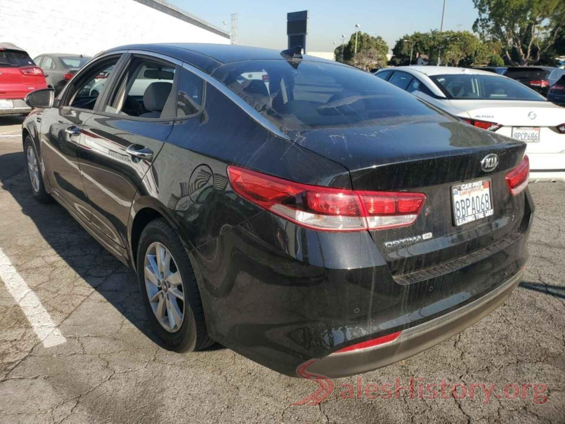 5XXGT4L34JG200611 2018 KIA OPTIMA