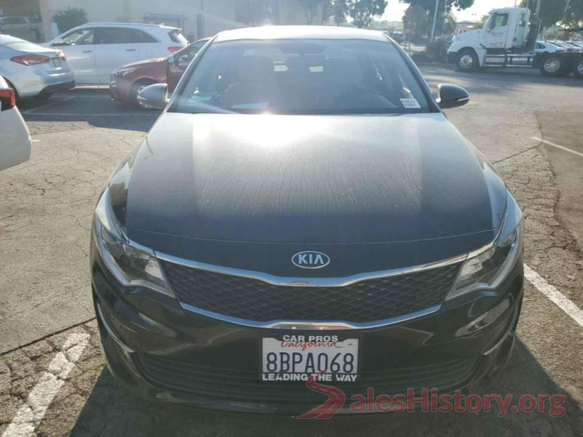 5XXGT4L34JG200611 2018 KIA OPTIMA