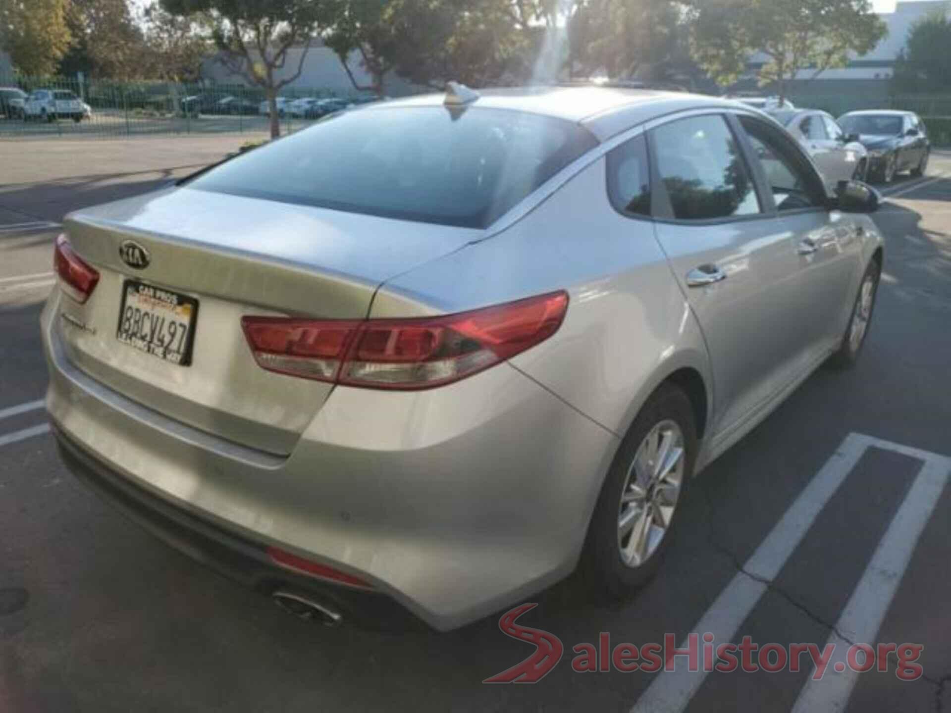 5XXGT4L39JG205643 2018 KIA OPTIMA