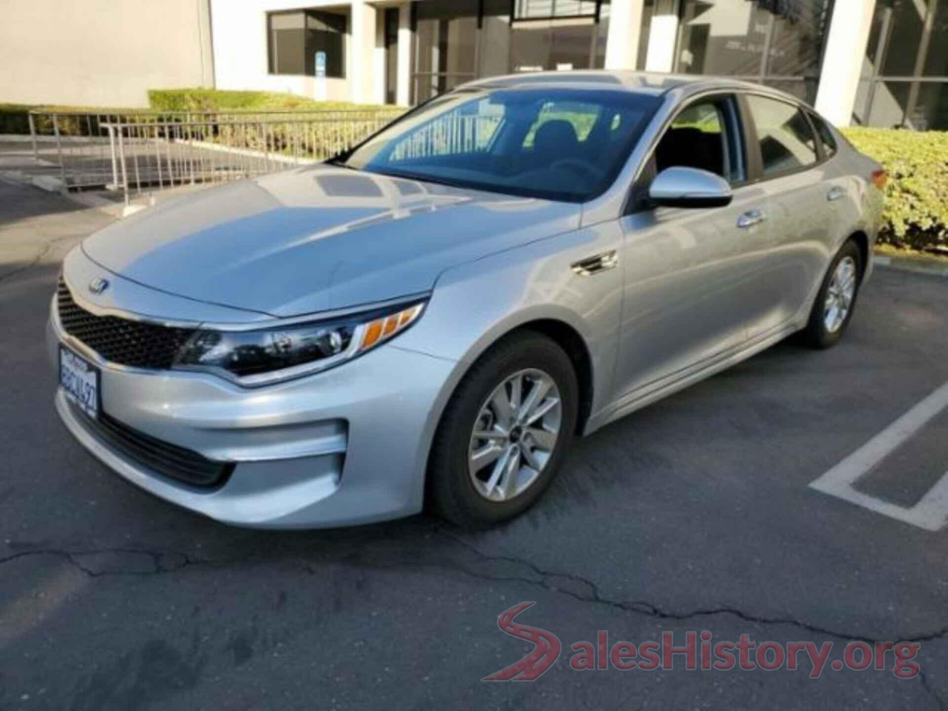 5XXGT4L39JG205643 2018 KIA OPTIMA