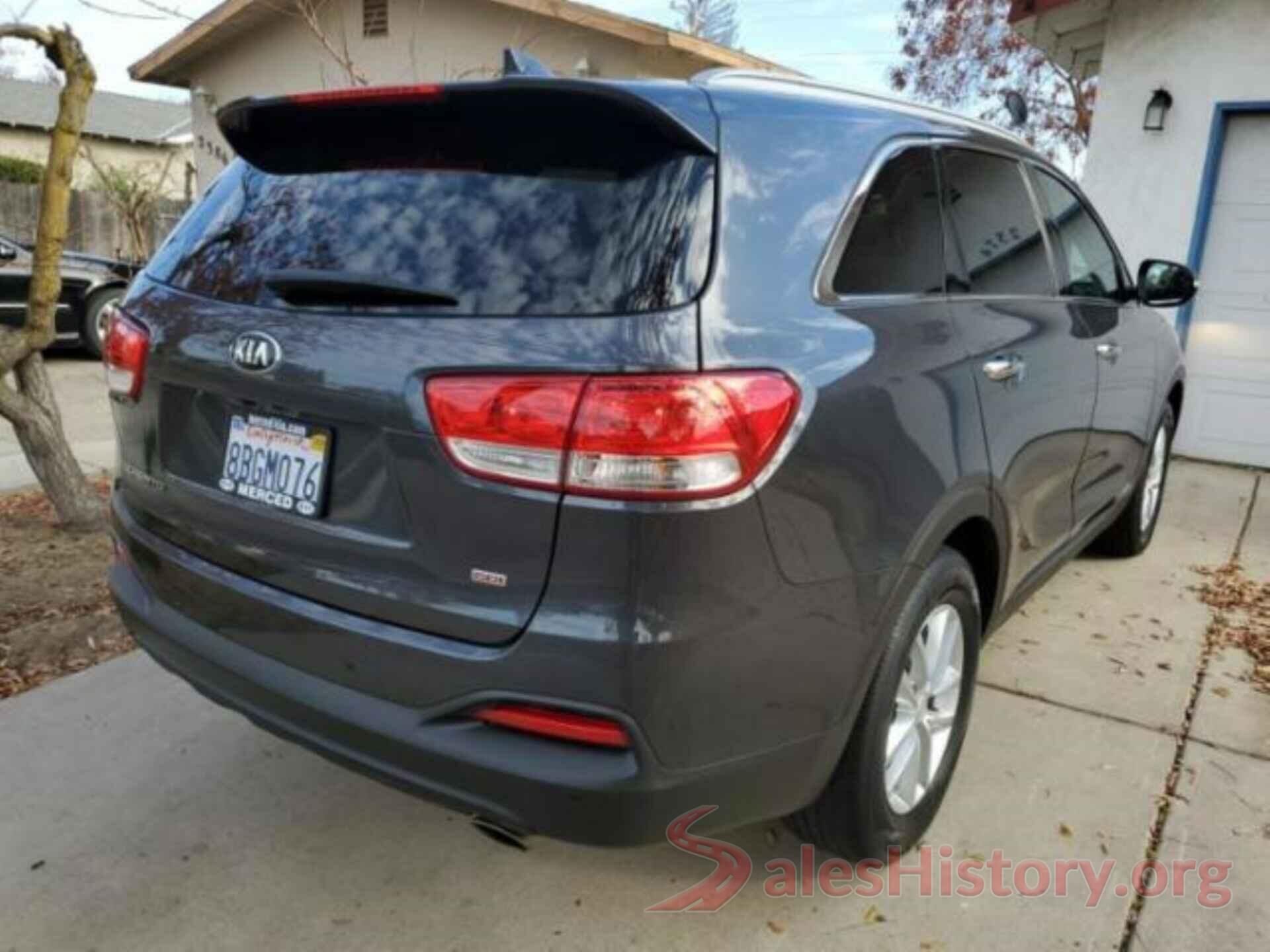 5XYPGDA33JG346677 2018 KIA SORENTO