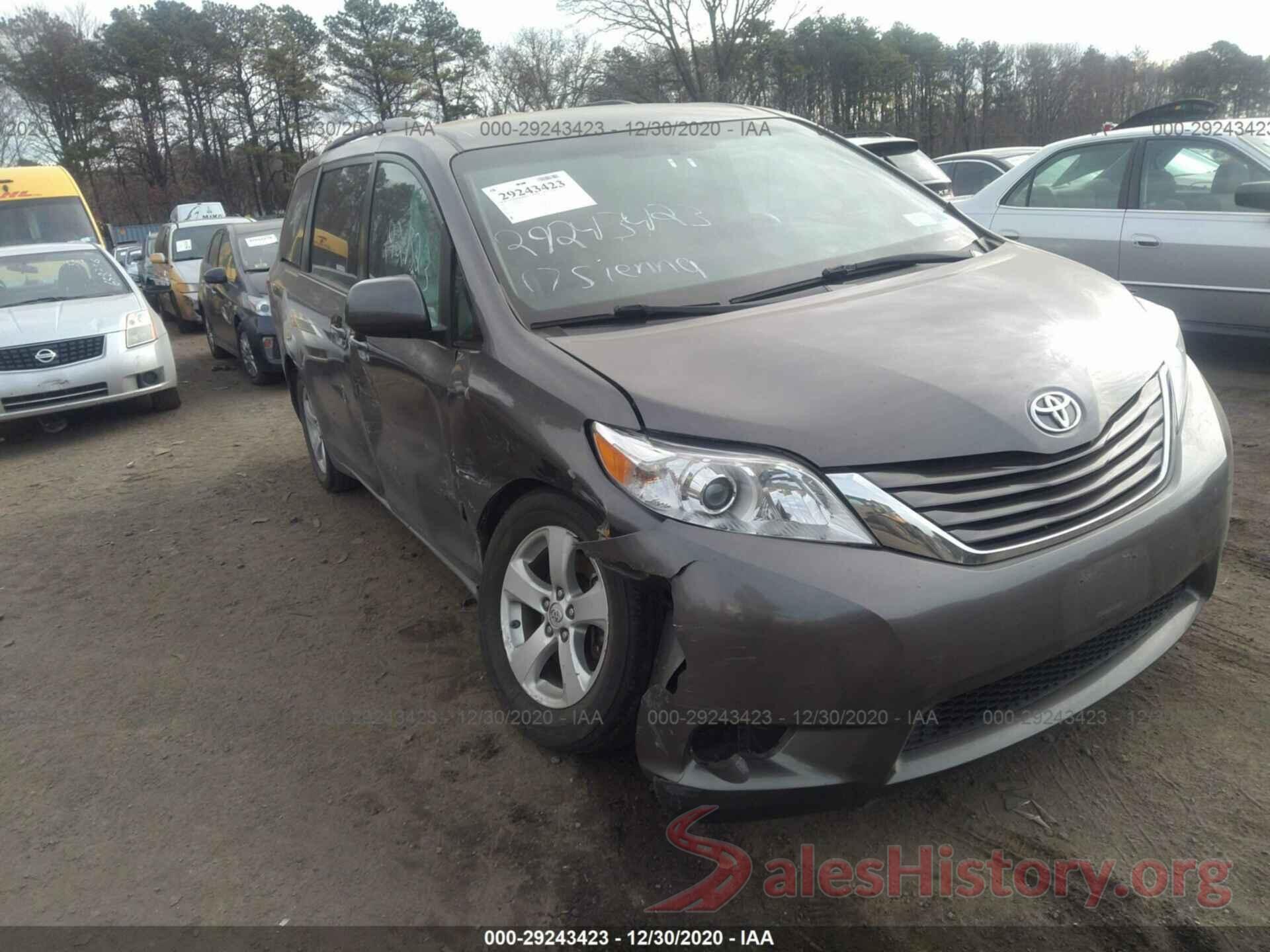 5TDKZ3DC9HS821420 2017 TOYOTA SIENNA