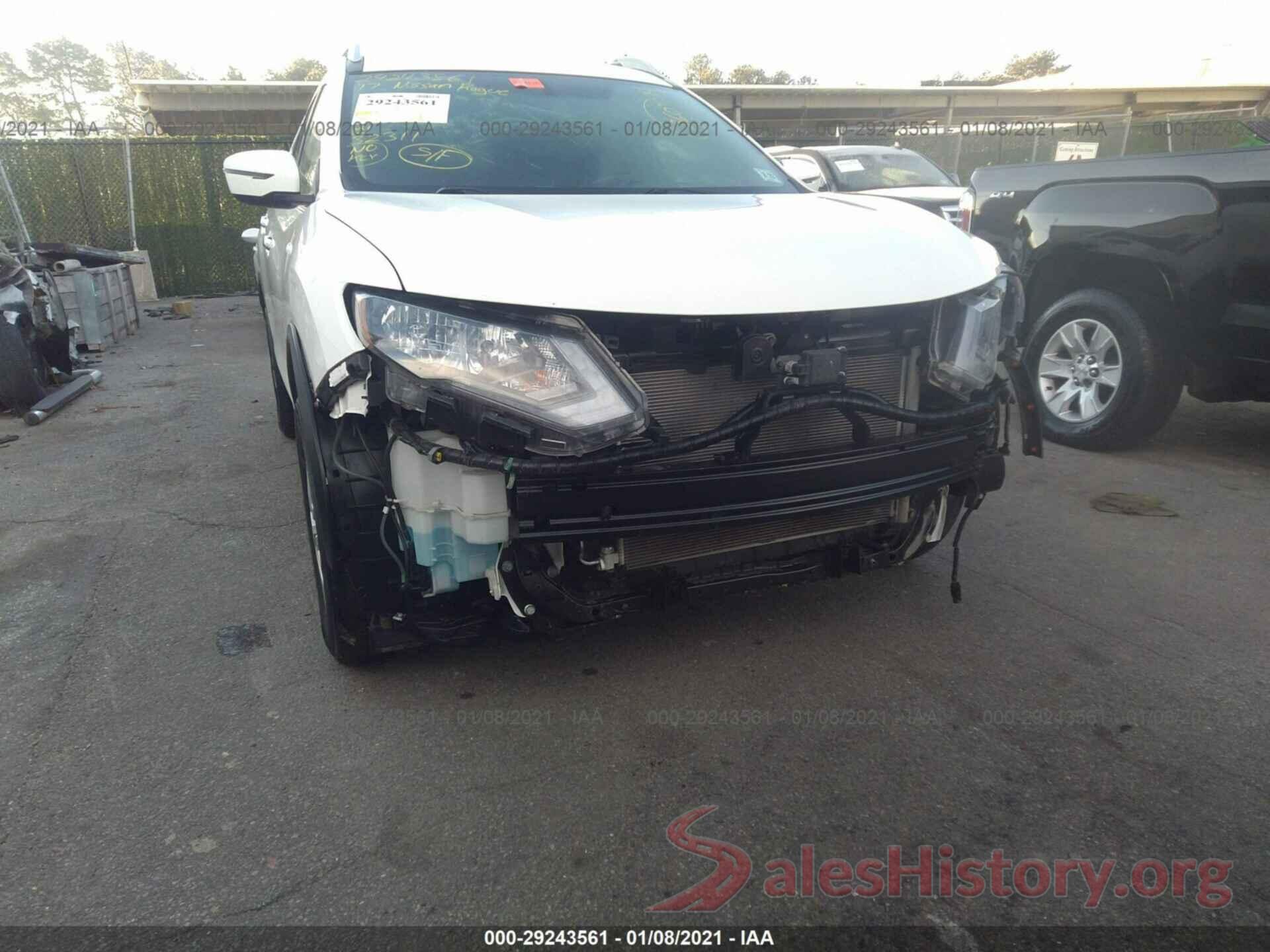 5N1AT2MV4HC883586 2017 NISSAN ROGUE