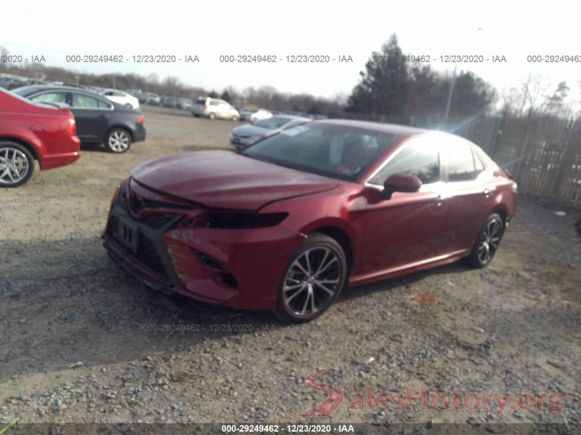 4T1B11HK2JU578849 2018 TOYOTA CAMRY