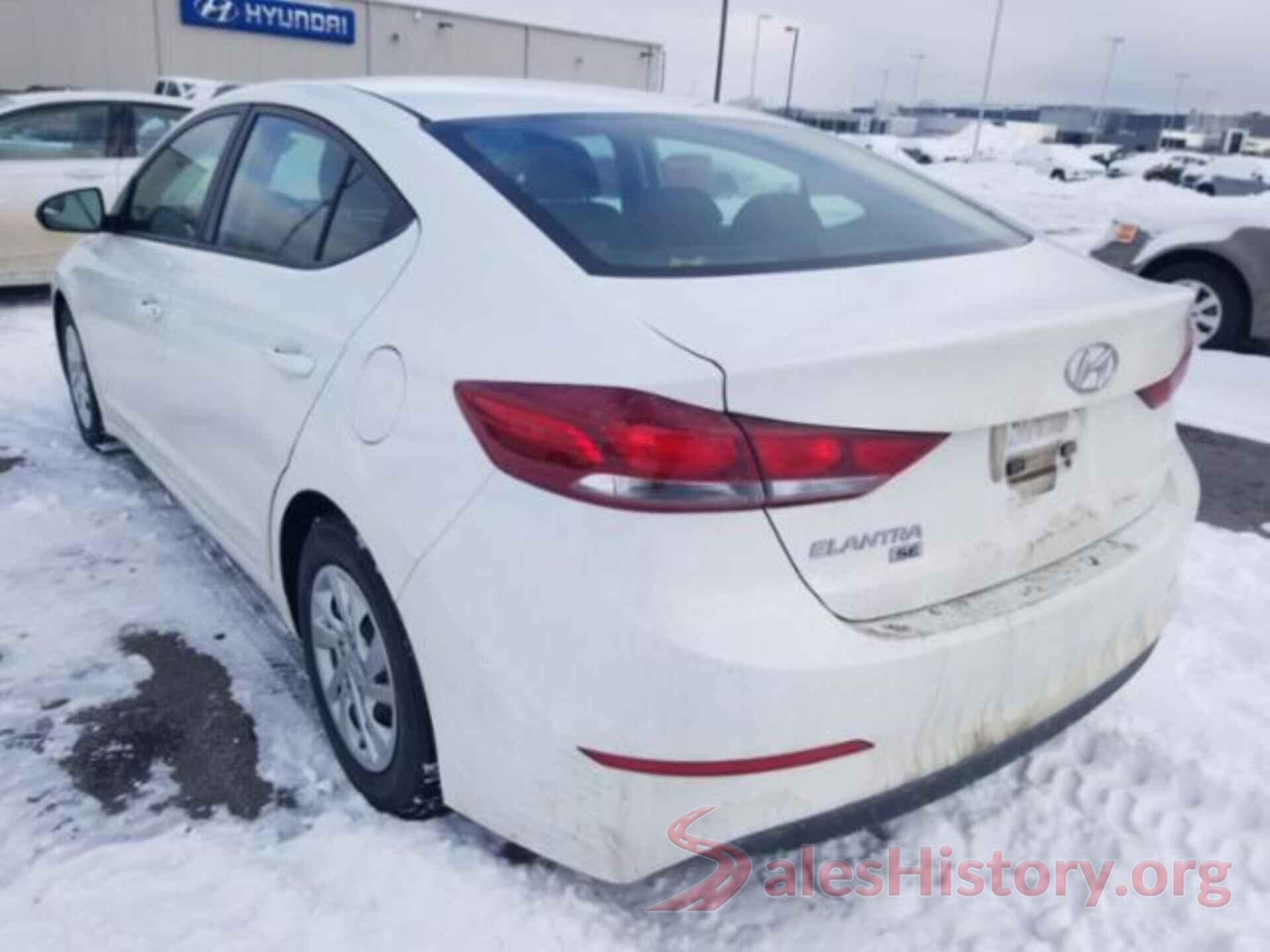 5NPD74LF3JH221780 2018 HYUNDAI ELANTRA