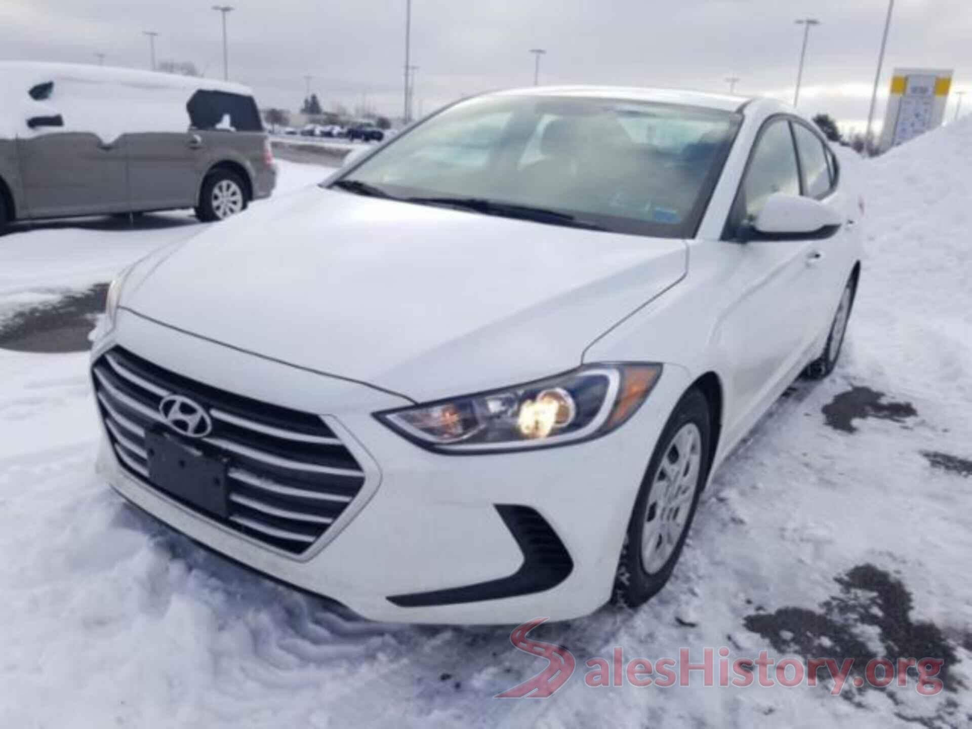 5NPD74LF3JH221780 2018 HYUNDAI ELANTRA