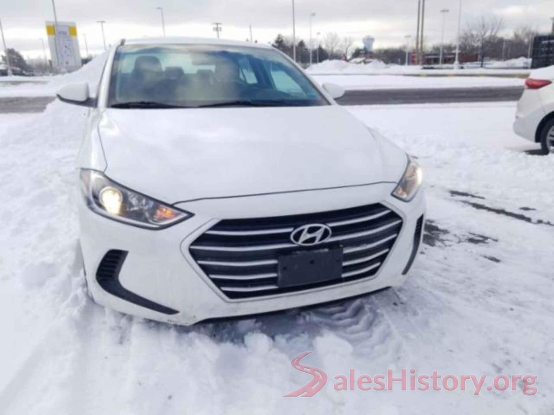 5NPD74LF3JH221780 2018 HYUNDAI ELANTRA