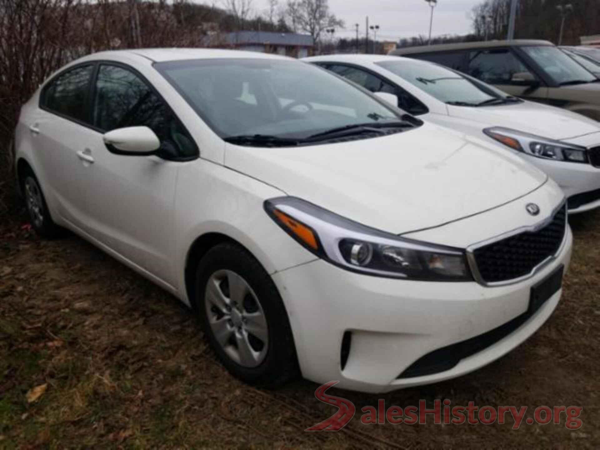 3KPFK4A79JE189957 2018 KIA FORTE