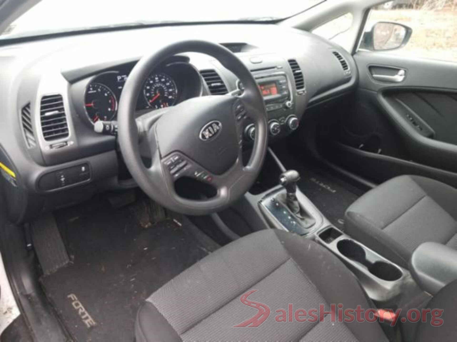 3KPFK4A79JE189957 2018 KIA FORTE