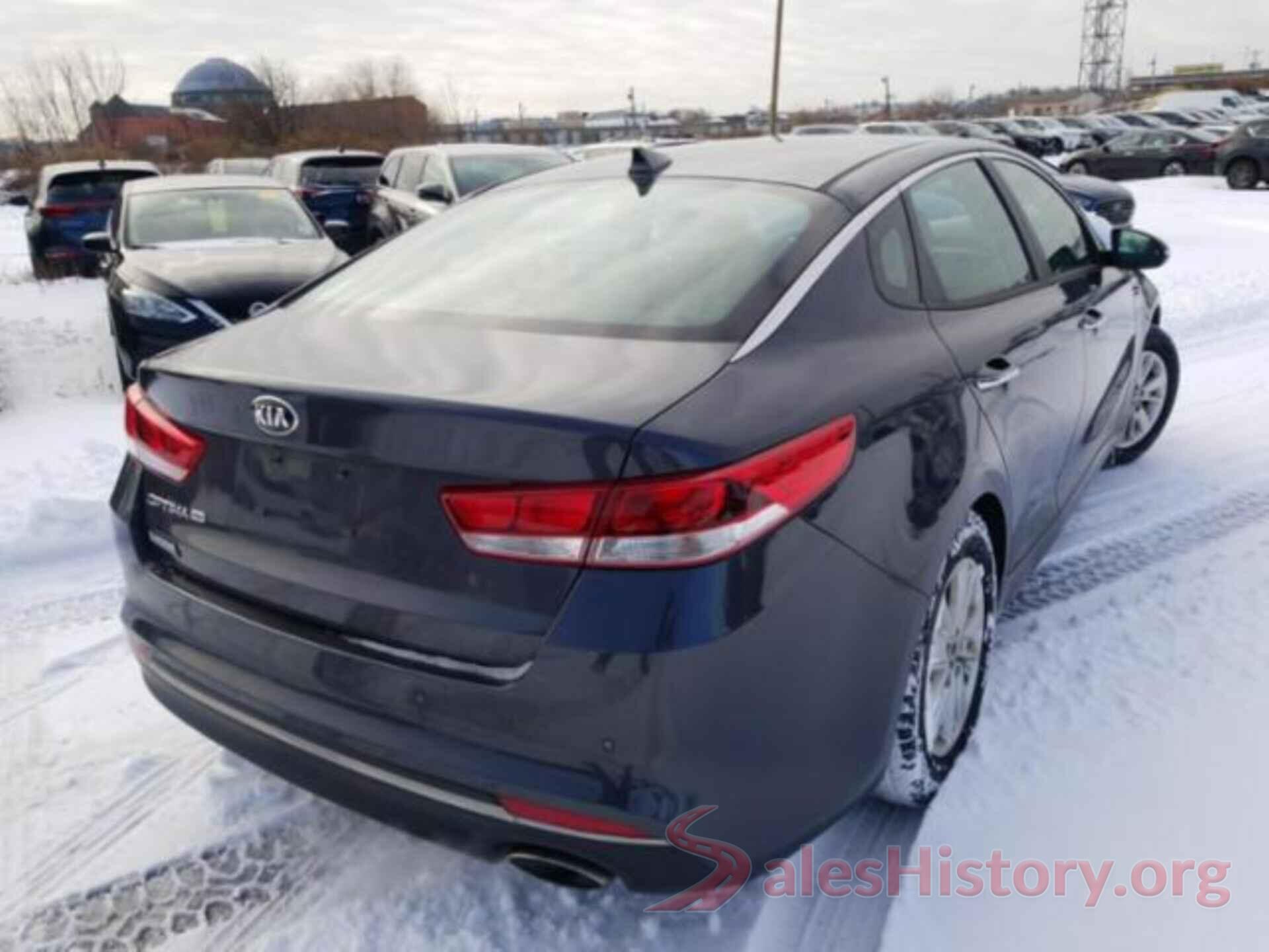 KNAGT4L36J5211367 2018 KIA OPTIMA