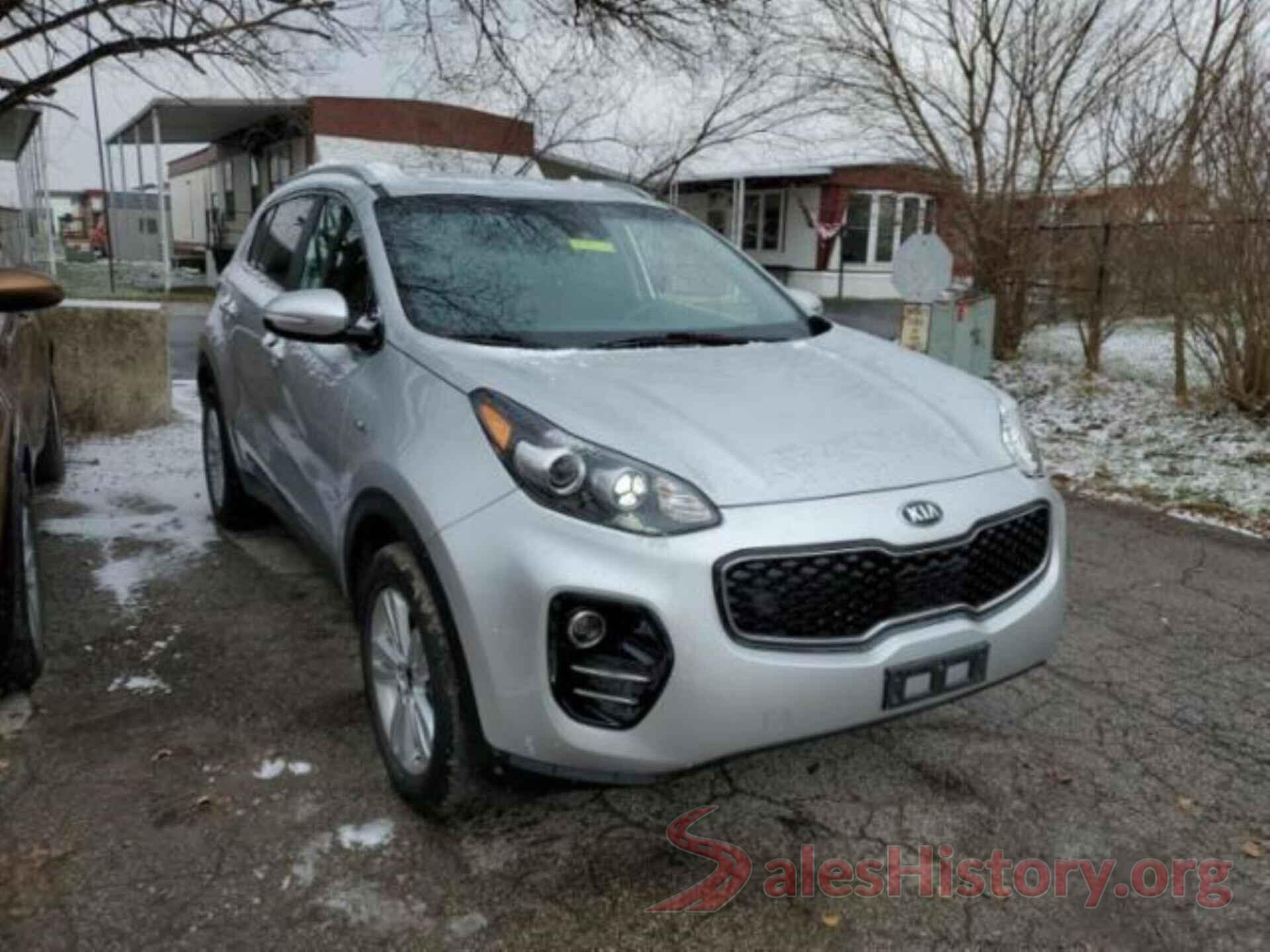 KNDPMCAC0J7322529 2018 KIA SPORTAGE