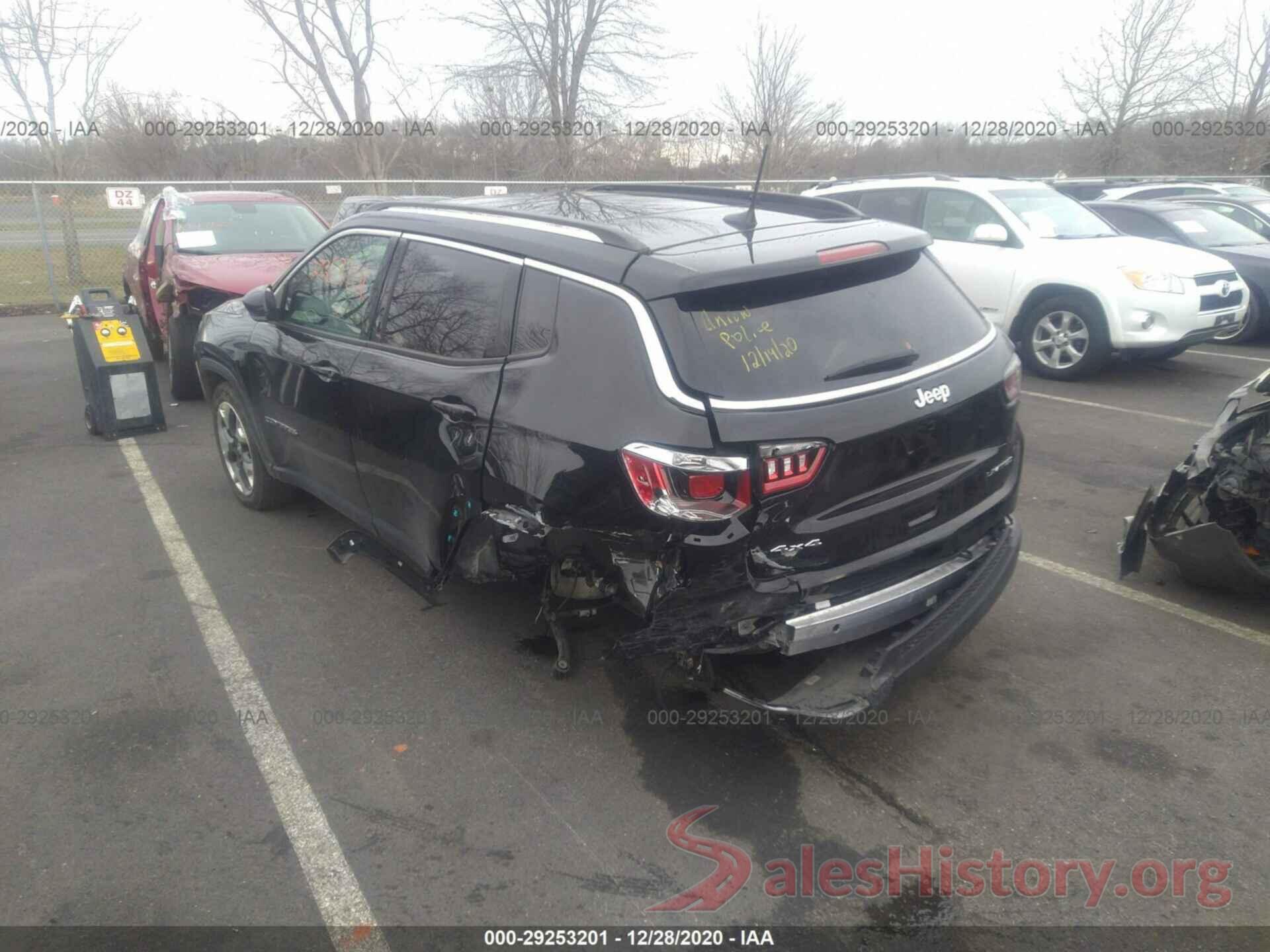 3C4NJDCB1JT307818 2018 JEEP COMPASS