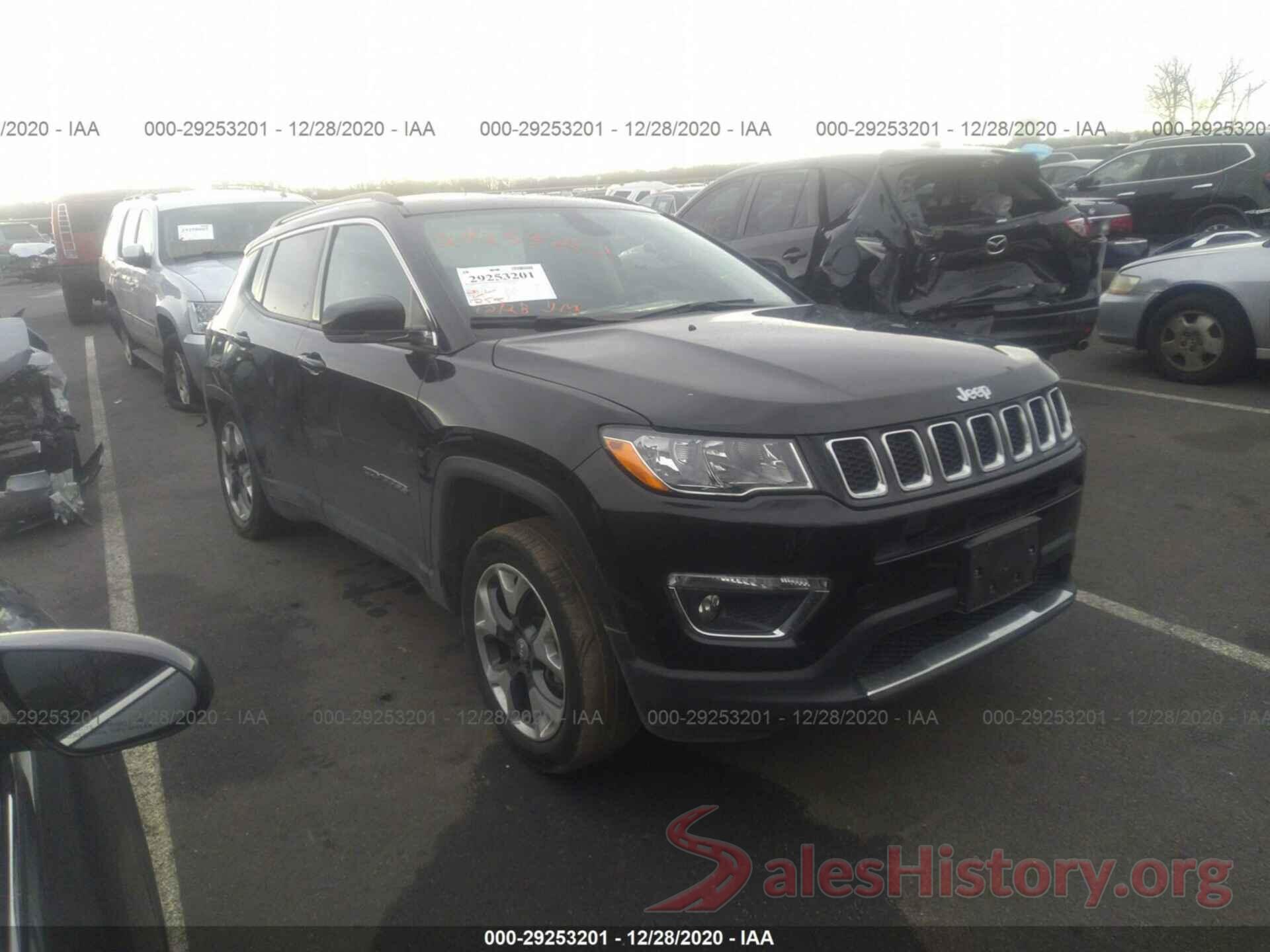 3C4NJDCB1JT307818 2018 JEEP COMPASS