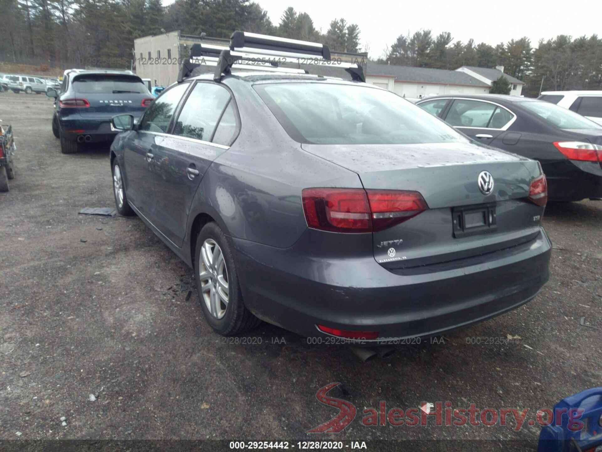 3VW2B7AJ2HM229062 2017 VOLKSWAGEN JETTA