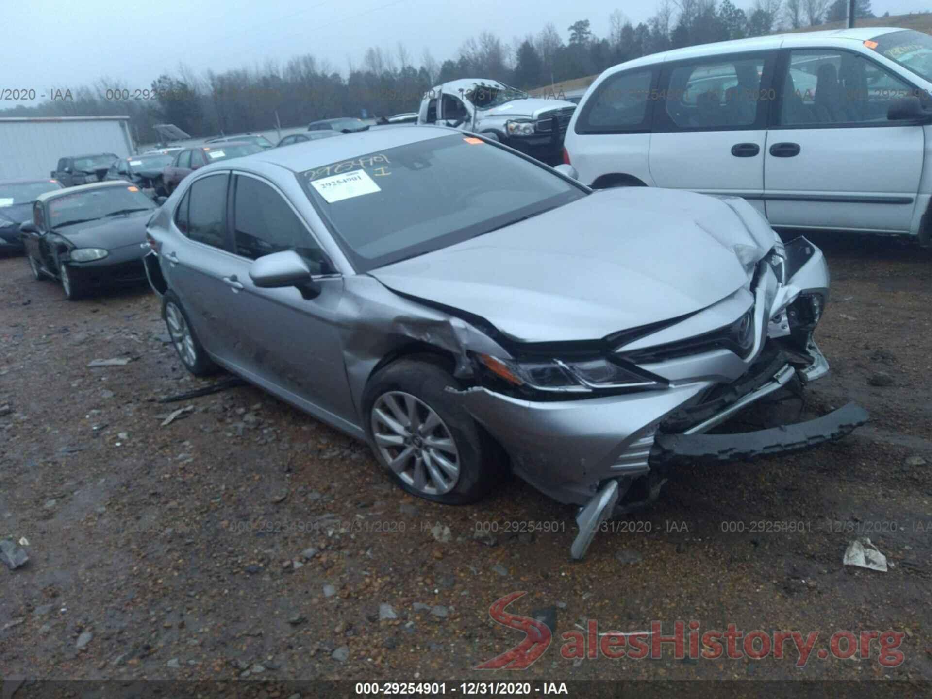 JTNB11HK5J3021049 2018 TOYOTA CAMRY