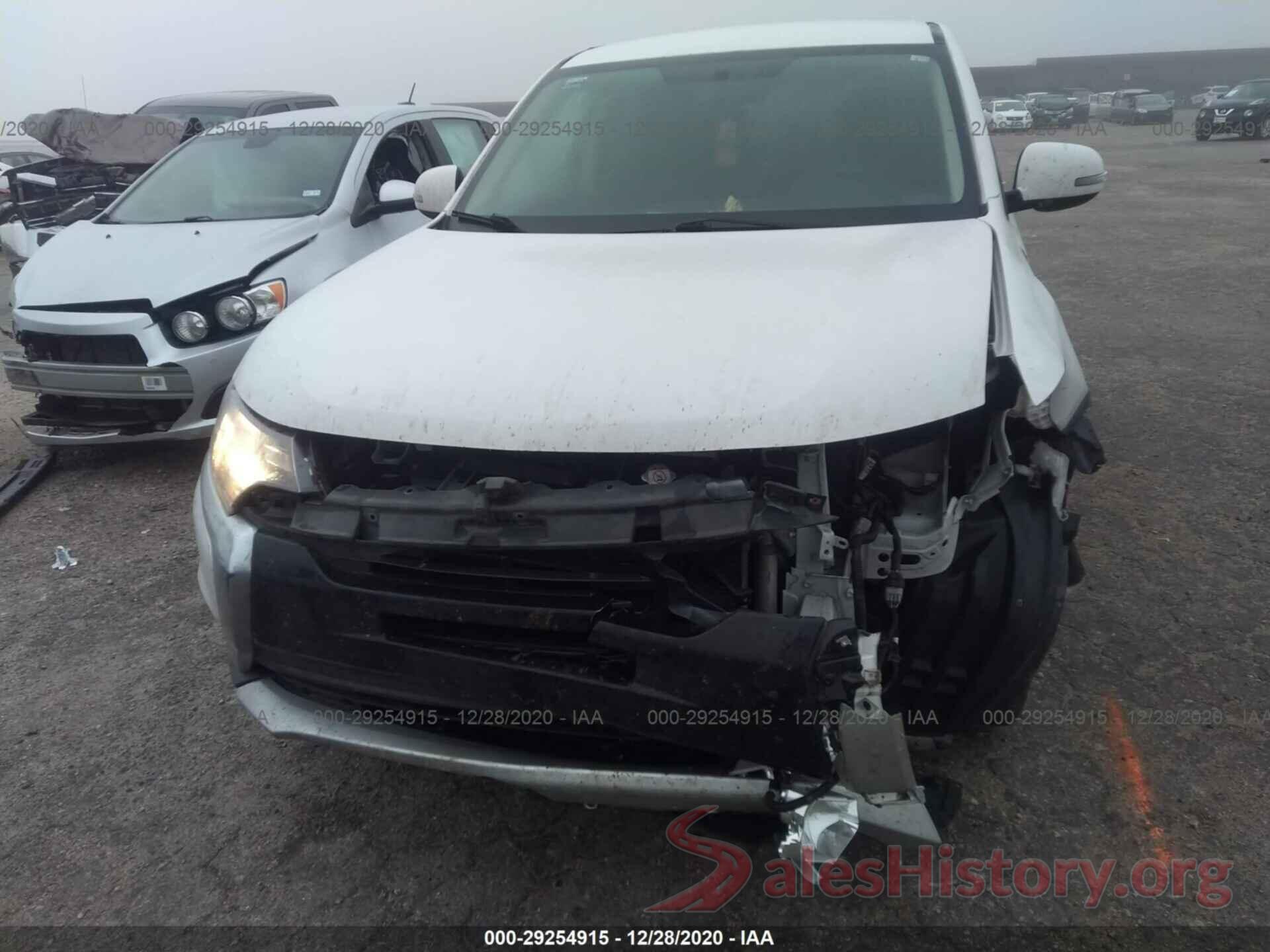 JA4AD3A30JZ000901 2018 MITSUBISHI OUTLANDER