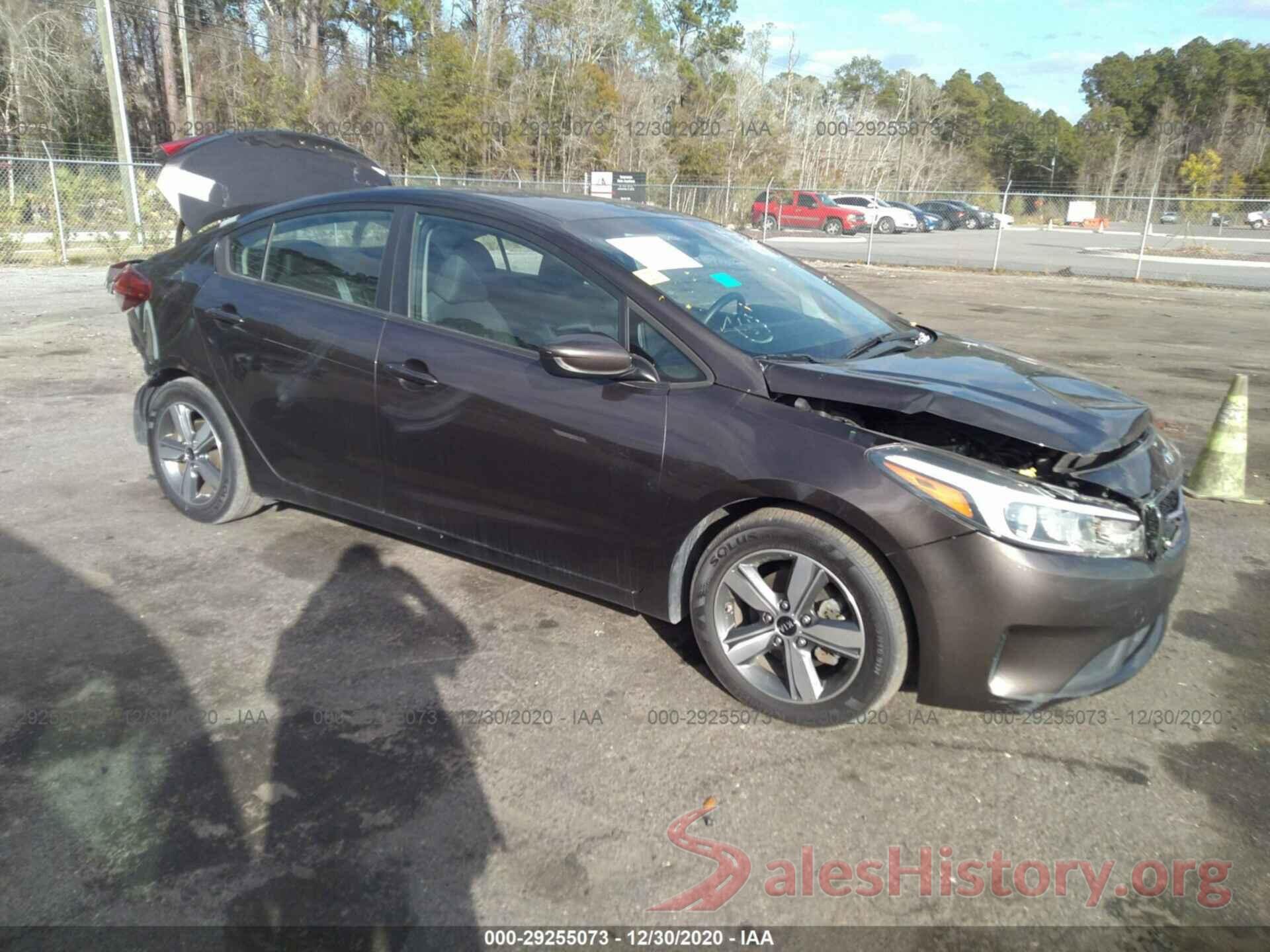 3KPFL4A75JE170884 2018 KIA FORTE