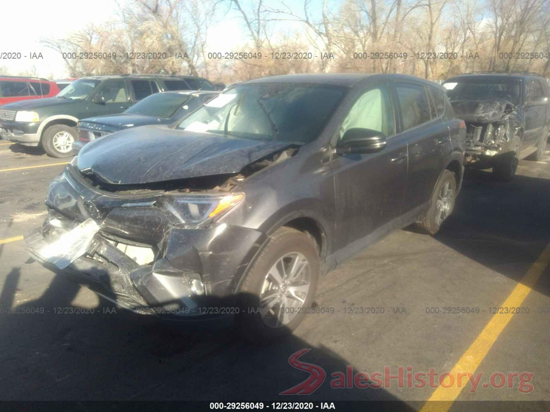 2T3RFREV7JW796886 2018 TOYOTA RAV4