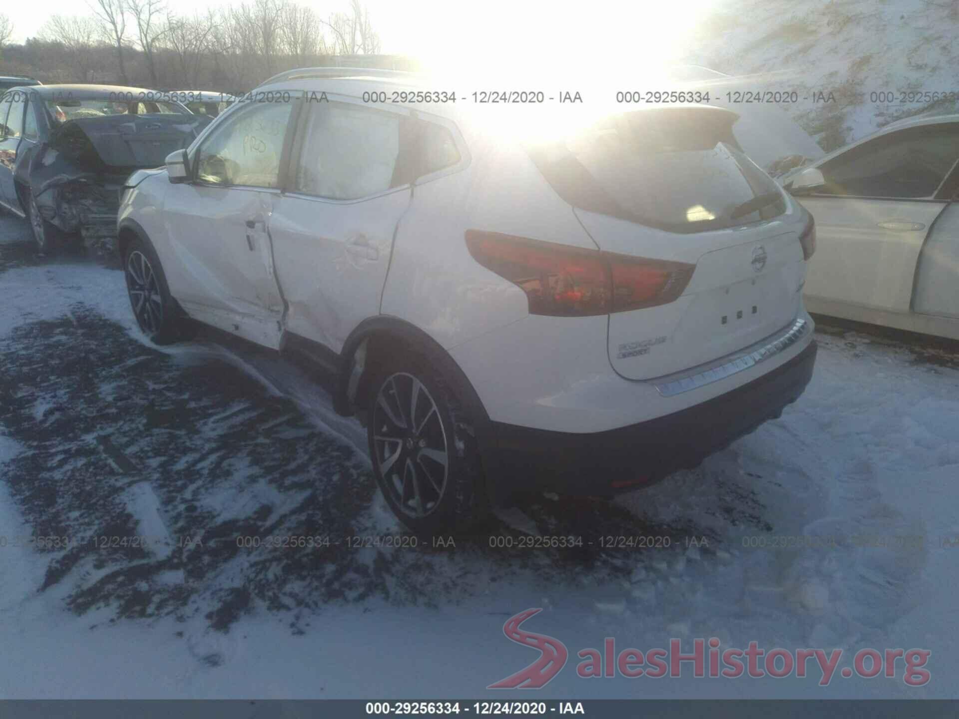 JN1BJ1CR7JW207752 2018 NISSAN ROGUE SPORT