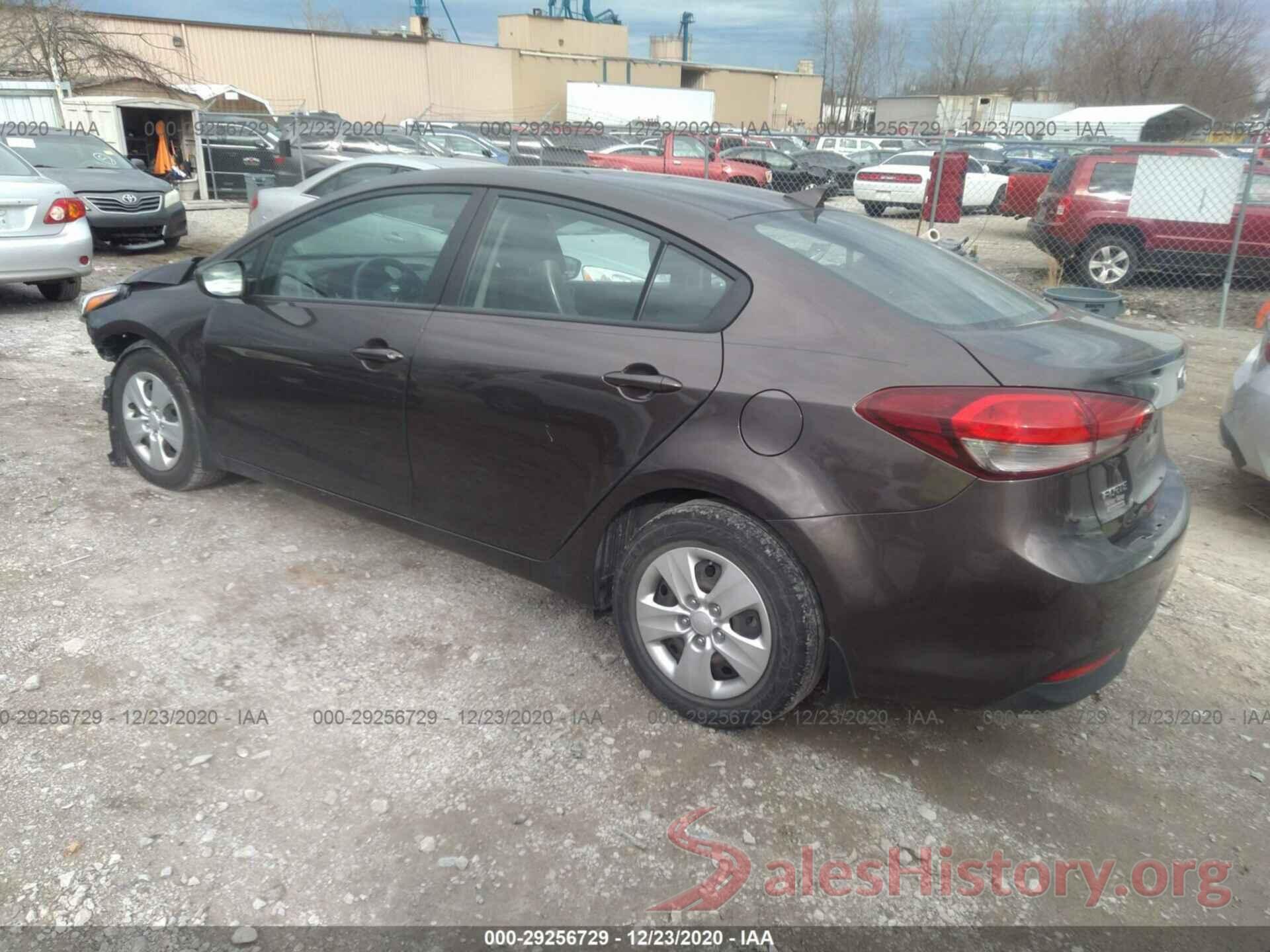 3KPFK4A76HE143075 2017 KIA FORTE