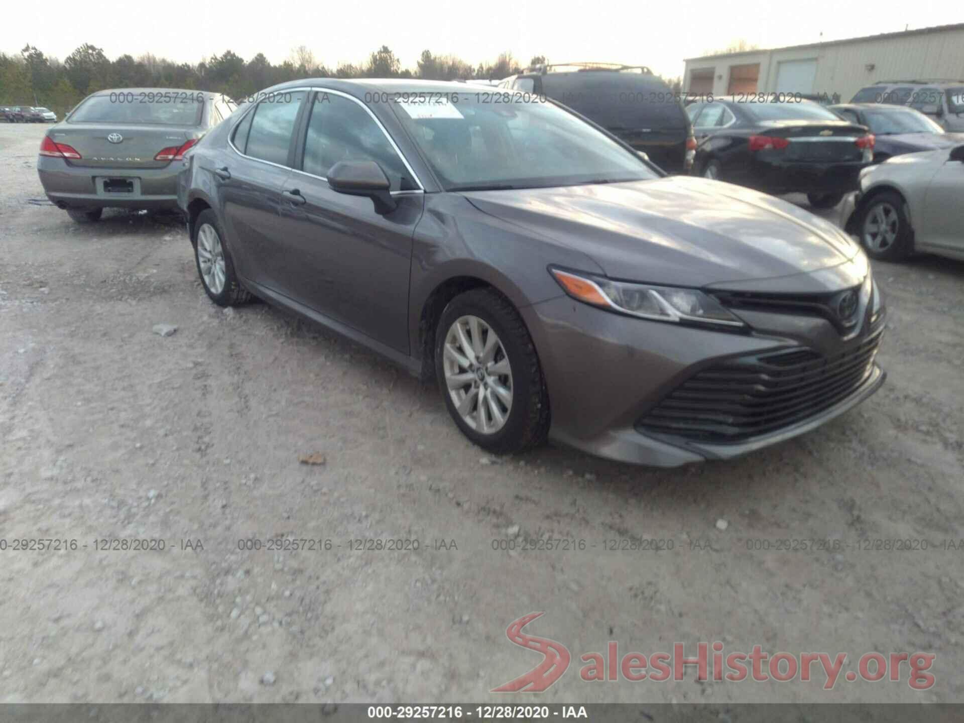 4T1B11HK4JU002194 2018 TOYOTA CAMRY