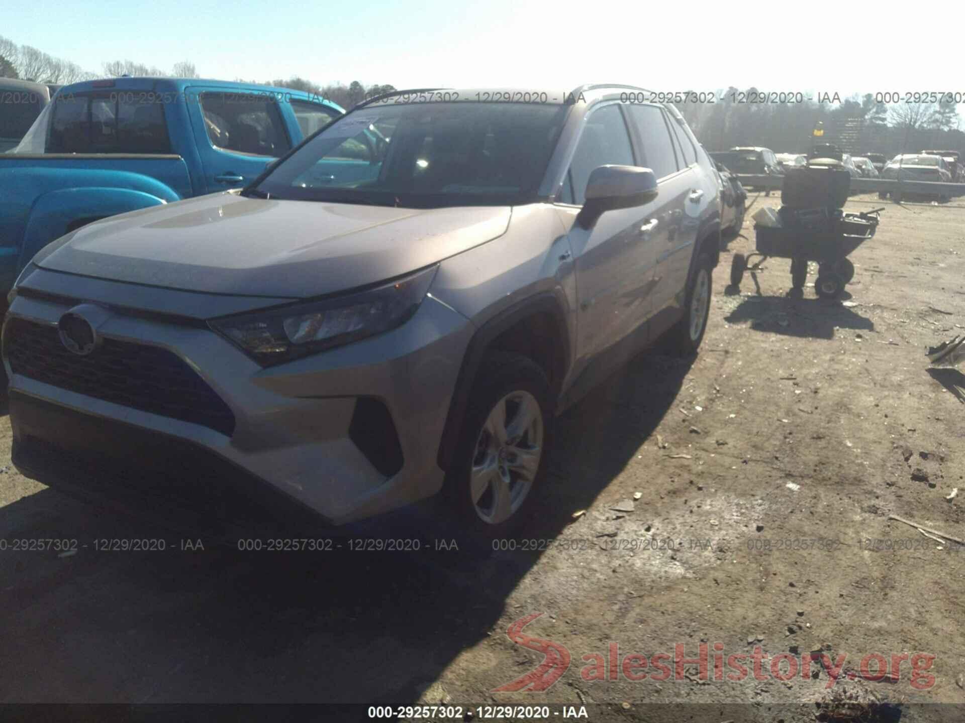 2T3MWRFV4KW033735 2019 TOYOTA RAV4