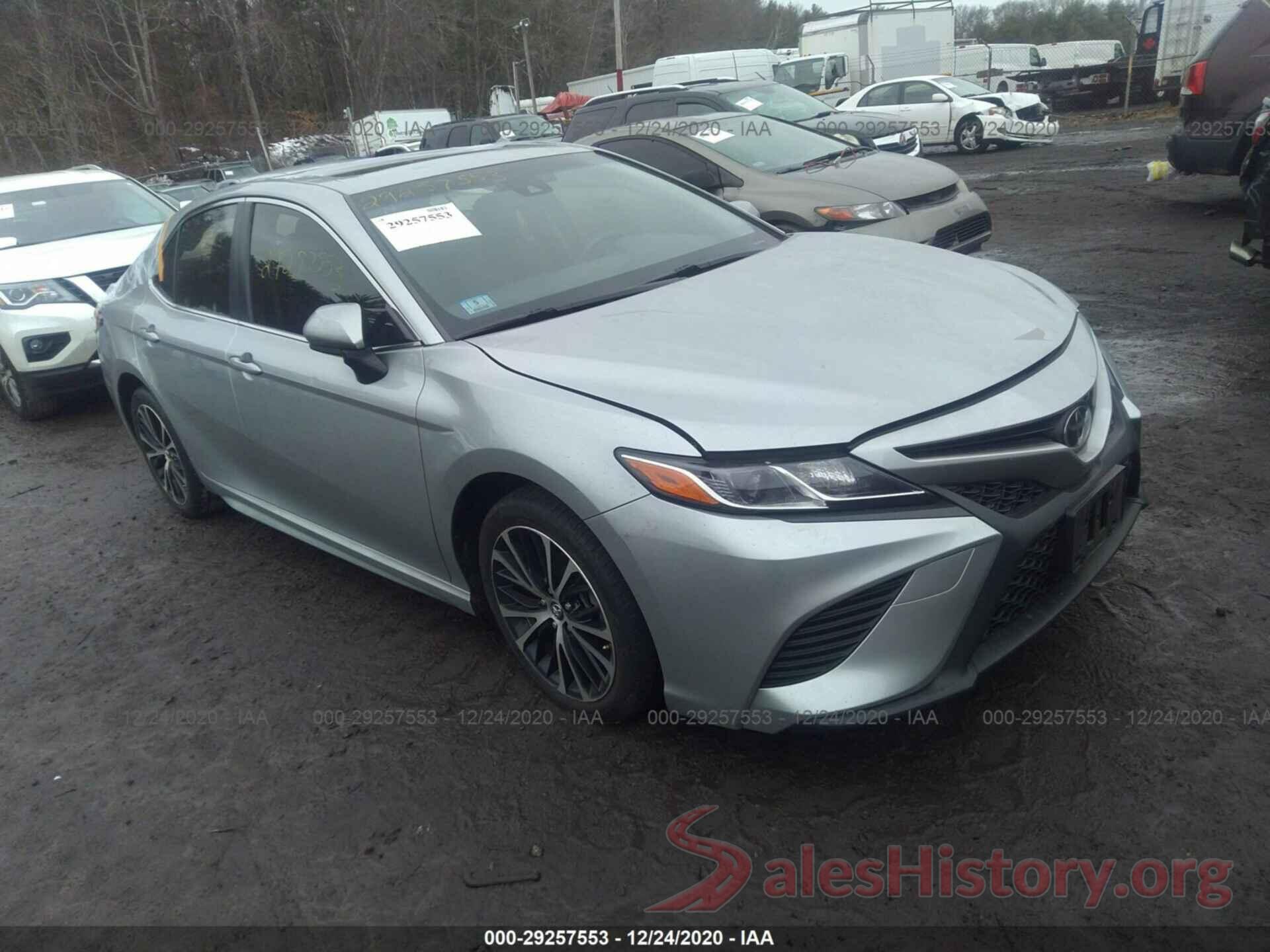 JTNB11HK8J3010823 2018 TOYOTA CAMRY