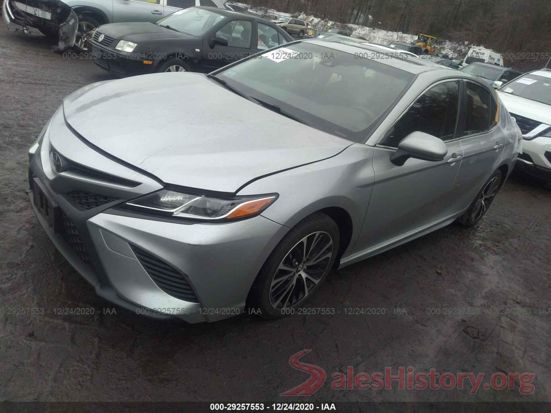 JTNB11HK8J3010823 2018 TOYOTA CAMRY