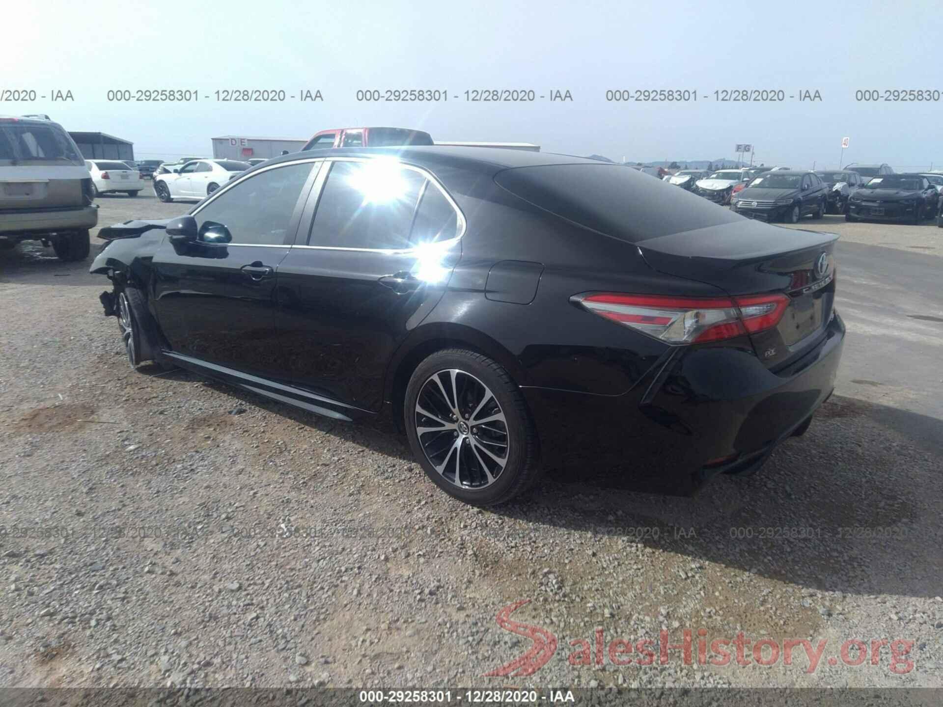 4T1B11HK7JU573663 2018 TOYOTA CAMRY