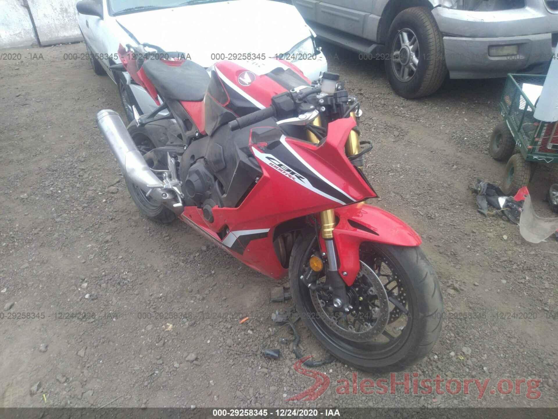 JH2SC7717JK100343 2018 HONDA CBR1000