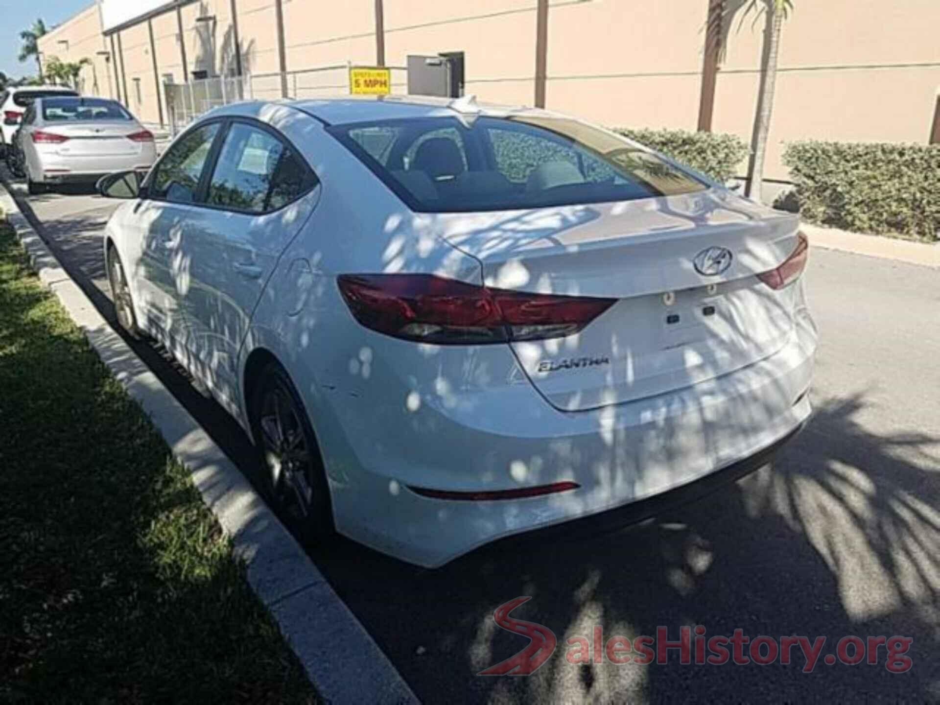 5NPD84LF4JH251271 2018 HYUNDAI ELANTRA