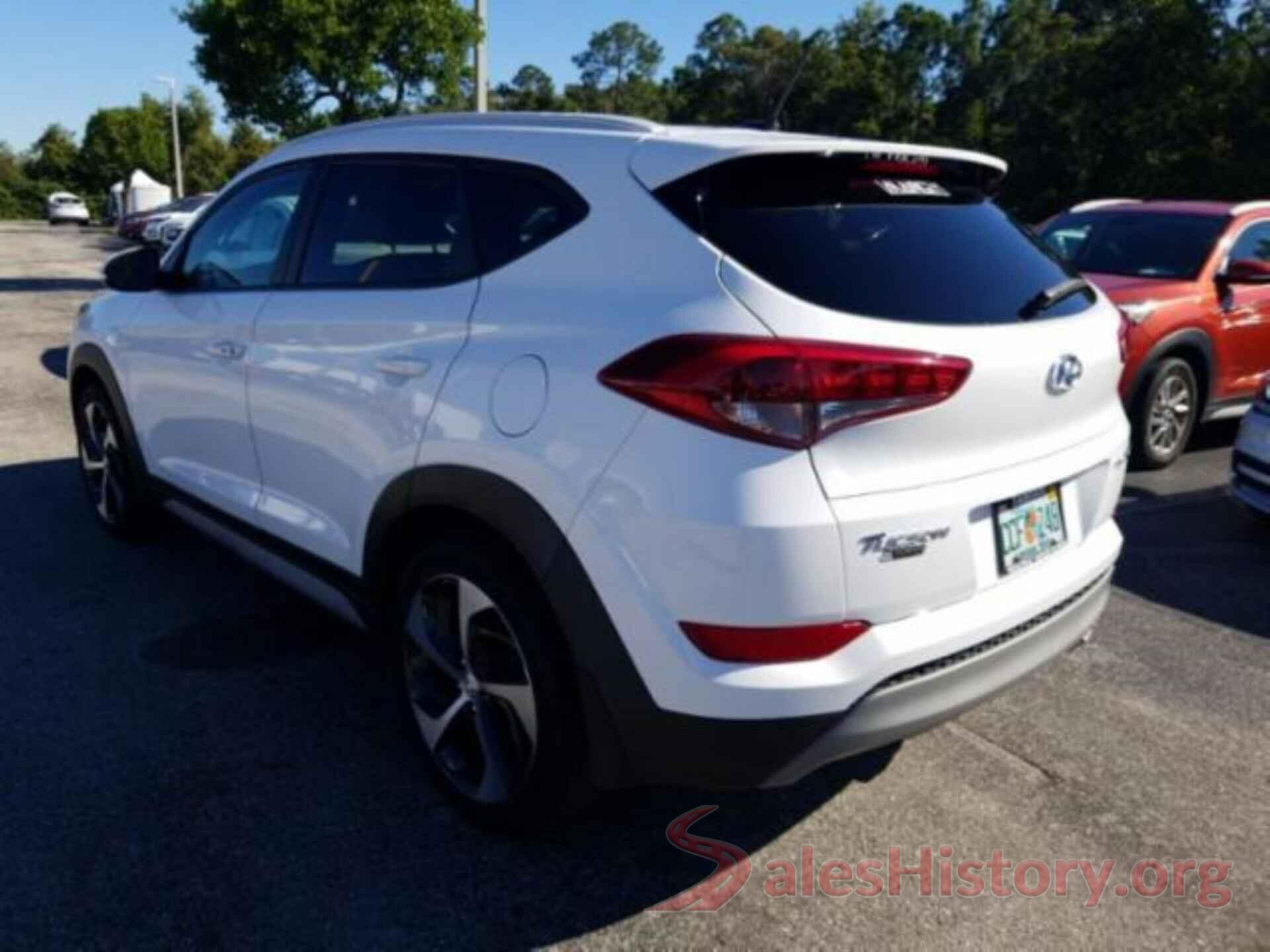 KM8J33A26HU550364 2017 HYUNDAI TUCSON