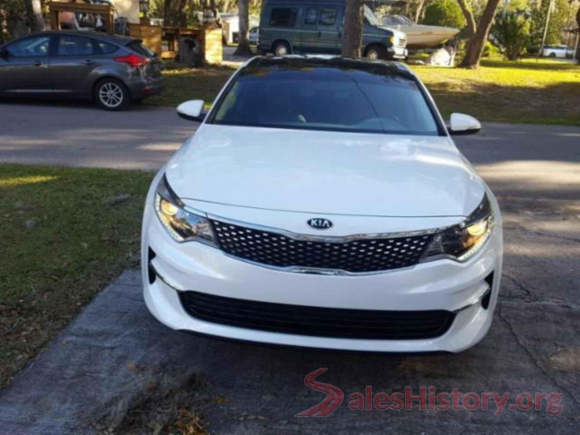 5XXGU4L33JG195043 2018 KIA OPTIMA