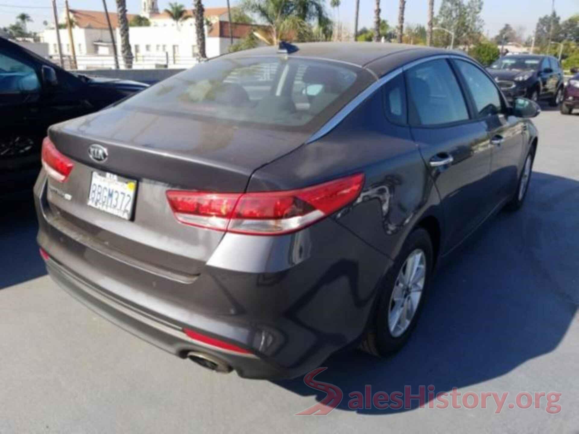 KNAGT4L37J5213645 2018 KIA OPTIMA