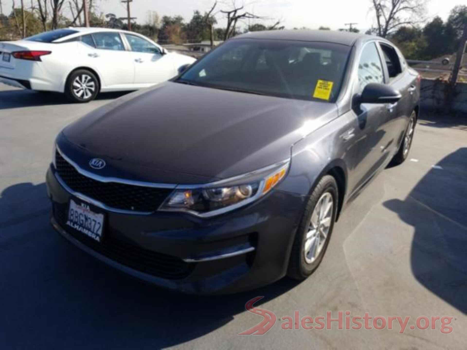 KNAGT4L37J5213645 2018 KIA OPTIMA