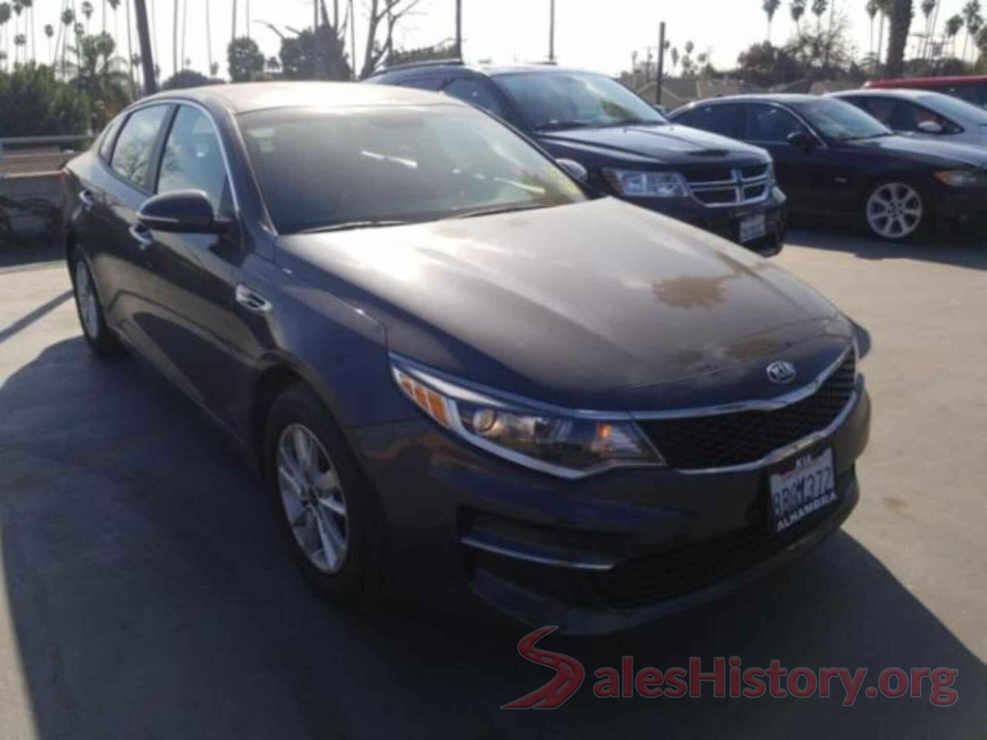 KNAGT4L37J5213645 2018 KIA OPTIMA