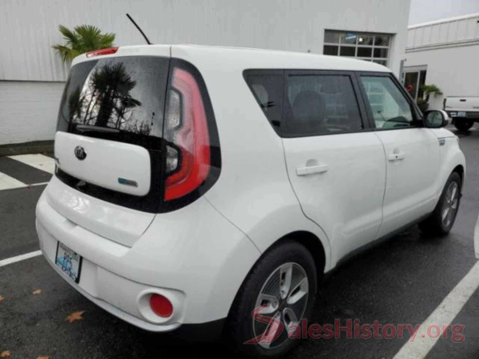 KNDJP3AE7H7020969 2017 KIA SOUL EV