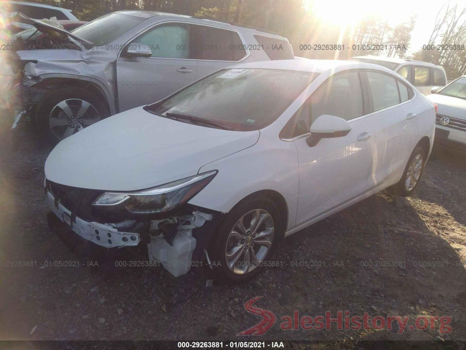 1G1BE5SM8K7114807 2019 CHEVROLET CRUZE