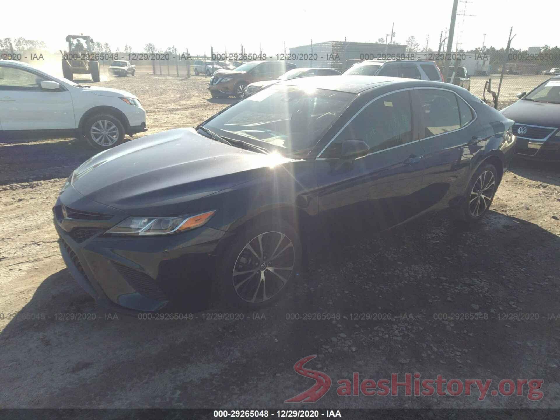 4T1B11HK2JU566426 2018 TOYOTA CAMRY