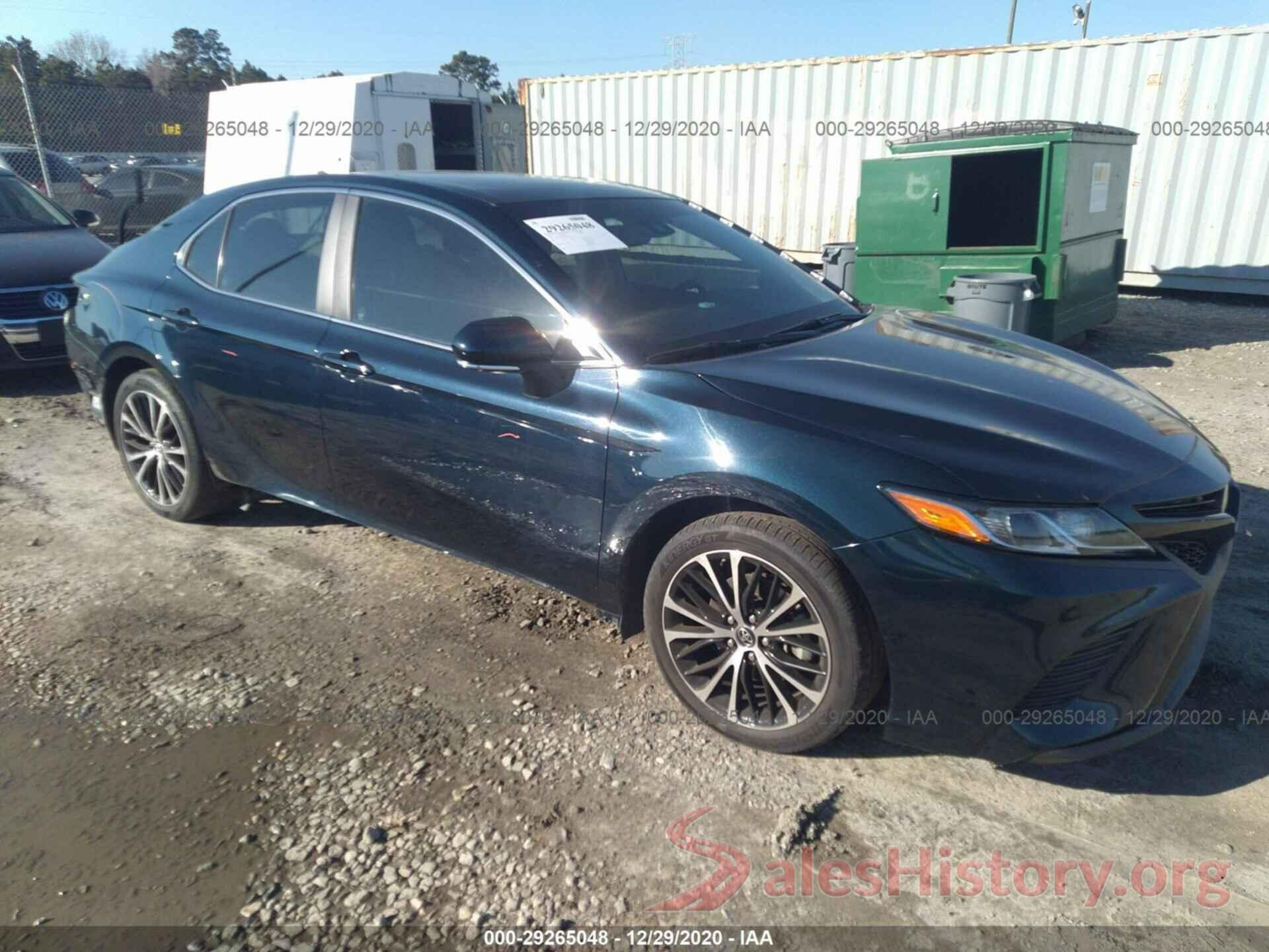 4T1B11HK2JU566426 2018 TOYOTA CAMRY