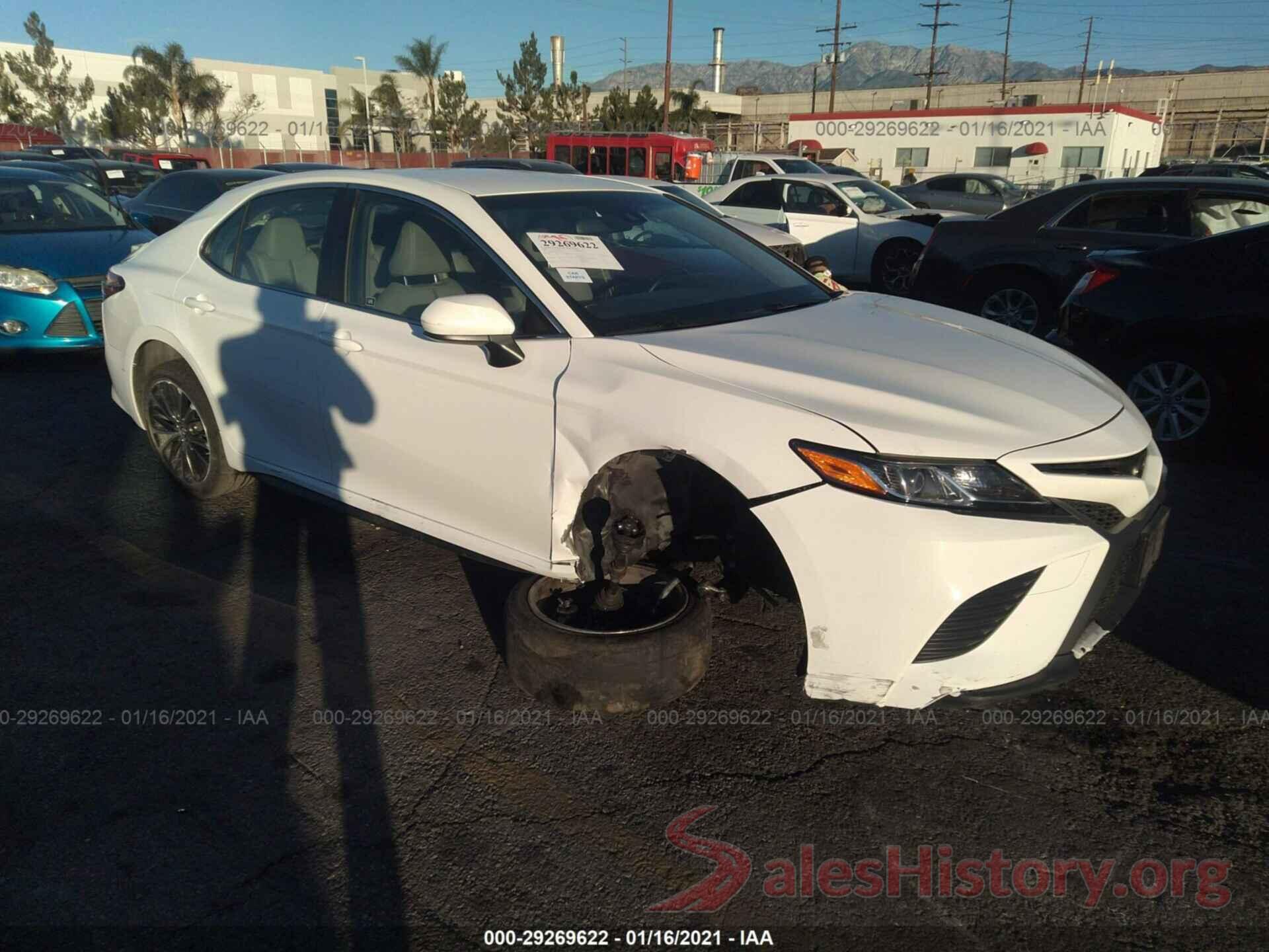 JTNB11HKXJ3041796 2018 TOYOTA CAMRY