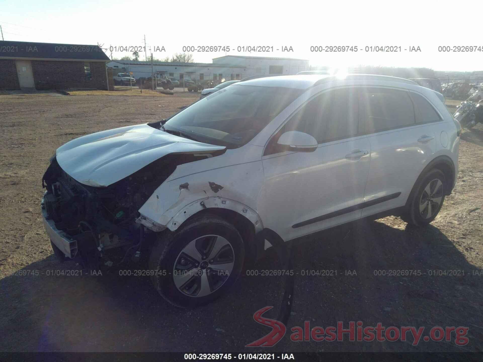 KNDCC3LC6H5086988 2017 KIA NIRO