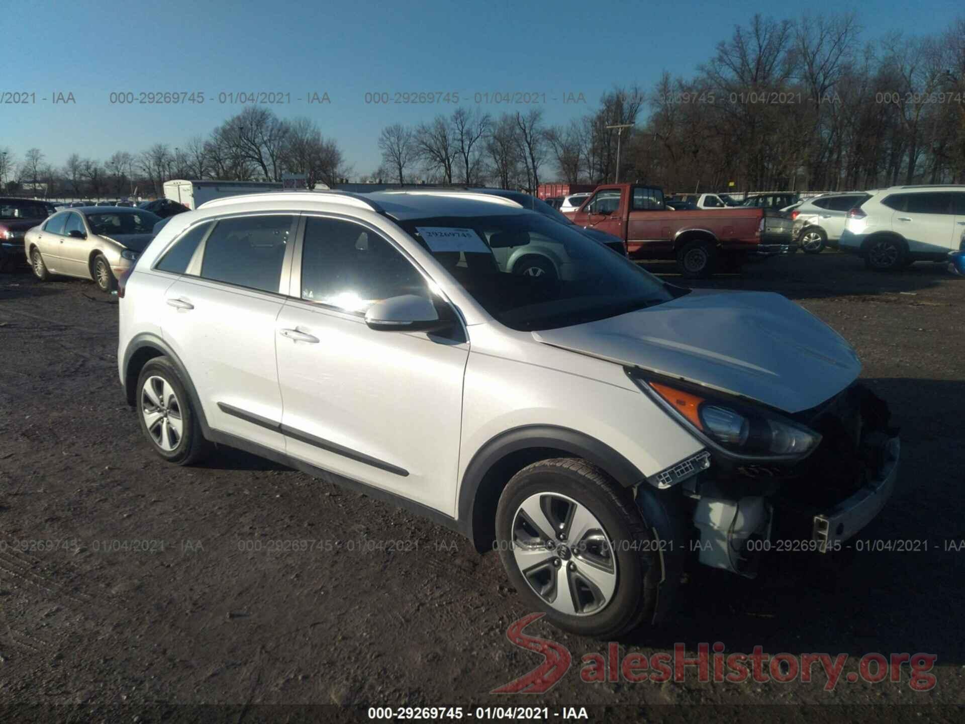 KNDCC3LC6H5086988 2017 KIA NIRO